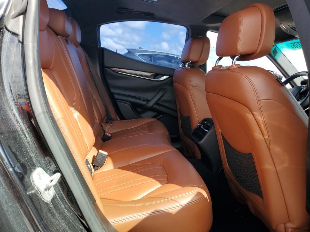 2014 Maserati Ghibli Black vin: ZAM57XSAXE1128131