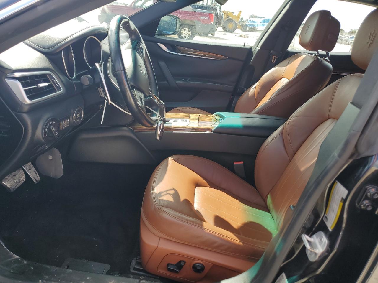 2014 Maserati Ghibli Black vin: ZAM57XSAXE1128131