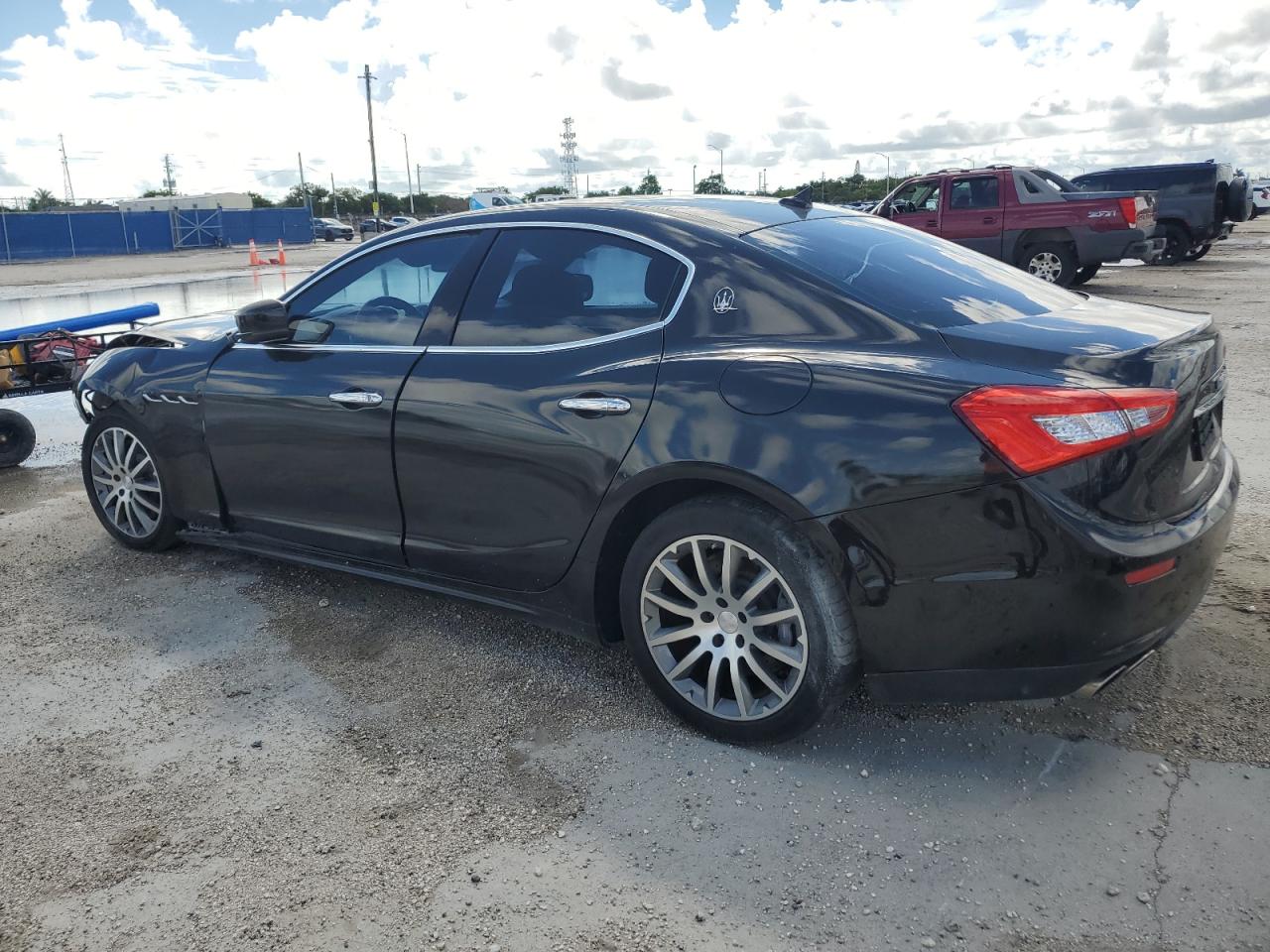 2014 Maserati Ghibli Black vin: ZAM57XSAXE1128131