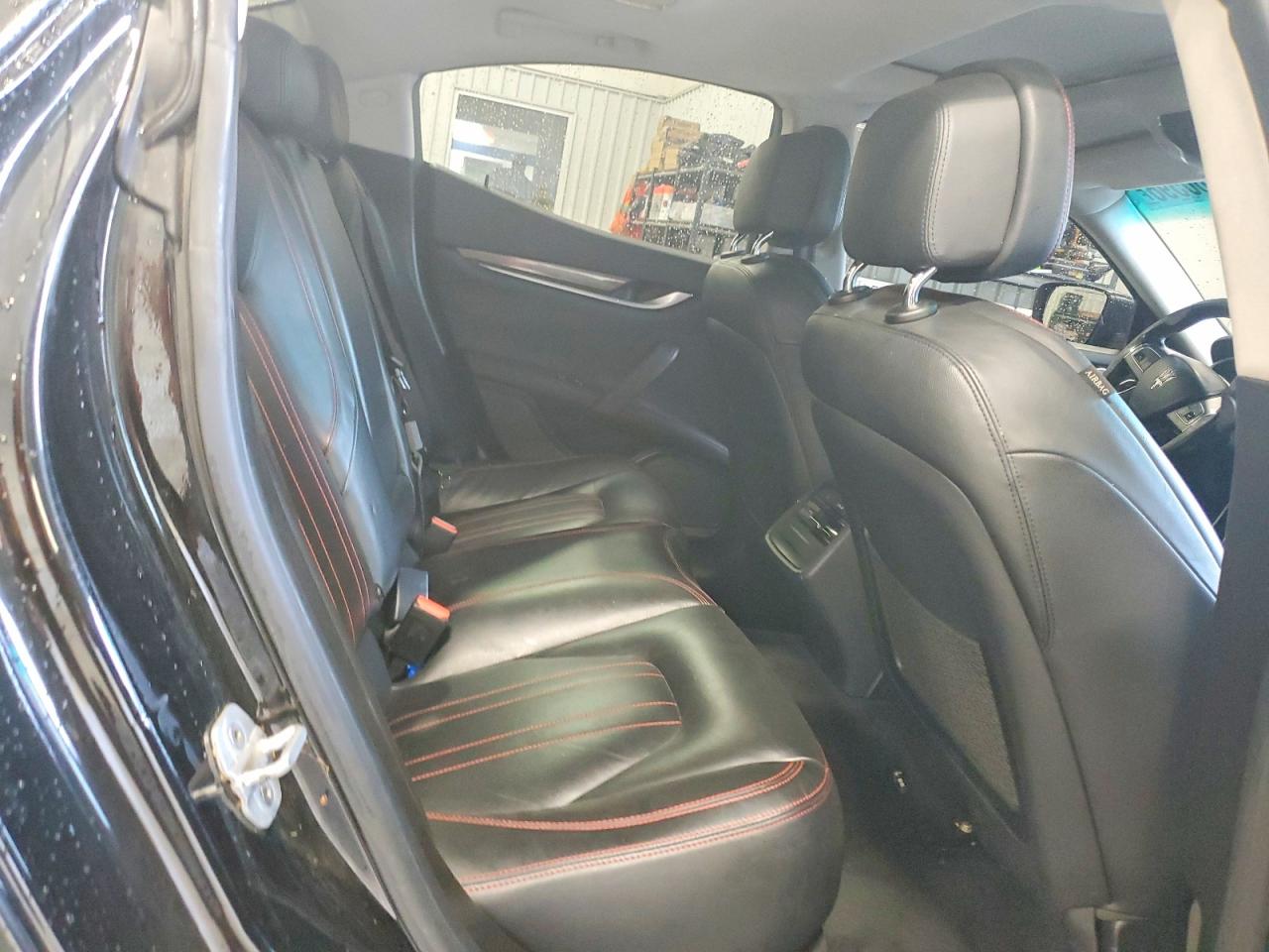2016 Maserati Ghibli Black vin: ZAM57XSAXG1176263