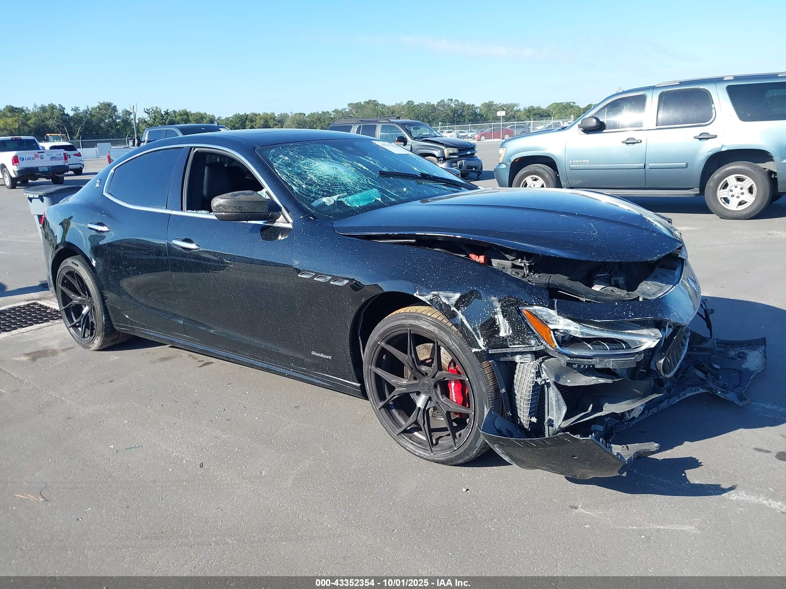 2018 Maserati Ghibli Gransport Black vin: ZAM57XSS7J1270956