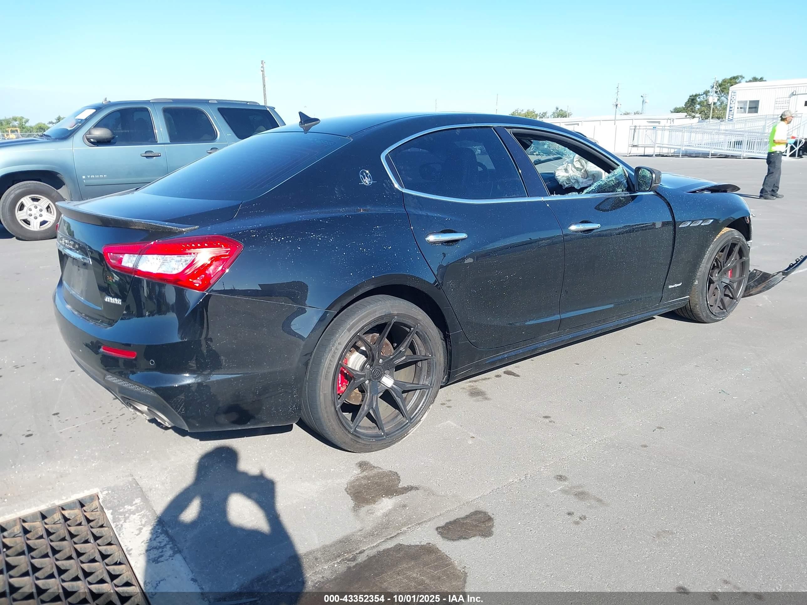 2018 Maserati Ghibli Gransport Black vin: ZAM57XSS7J1270956
