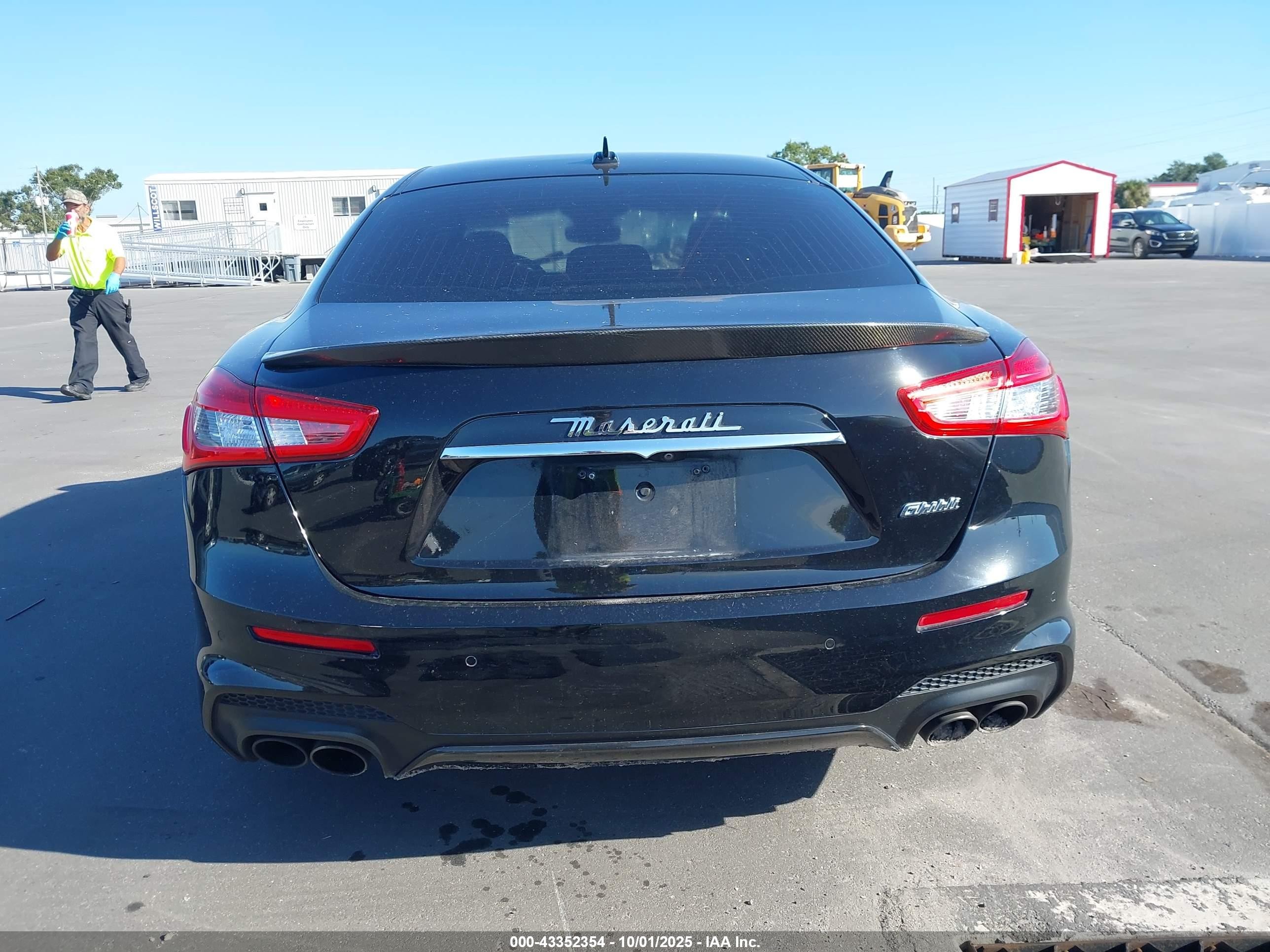 2018 Maserati Ghibli Gransport Black vin: ZAM57XSS7J1270956