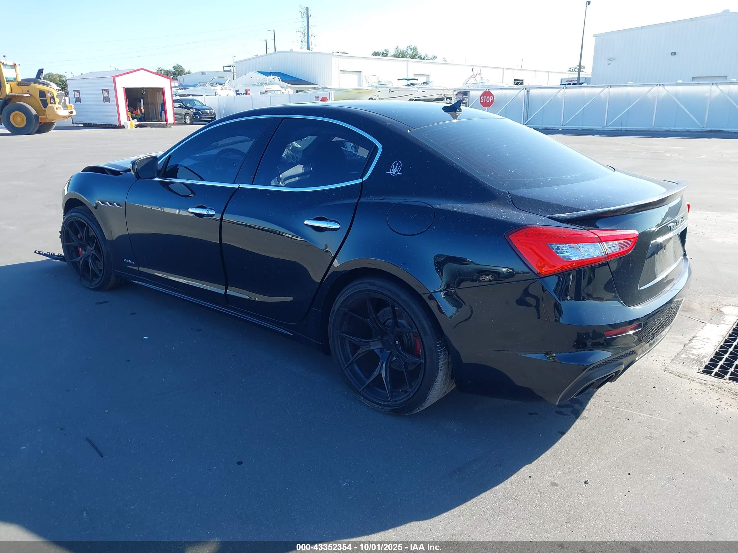 2018 Maserati Ghibli Gransport Black vin: ZAM57XSS7J1270956