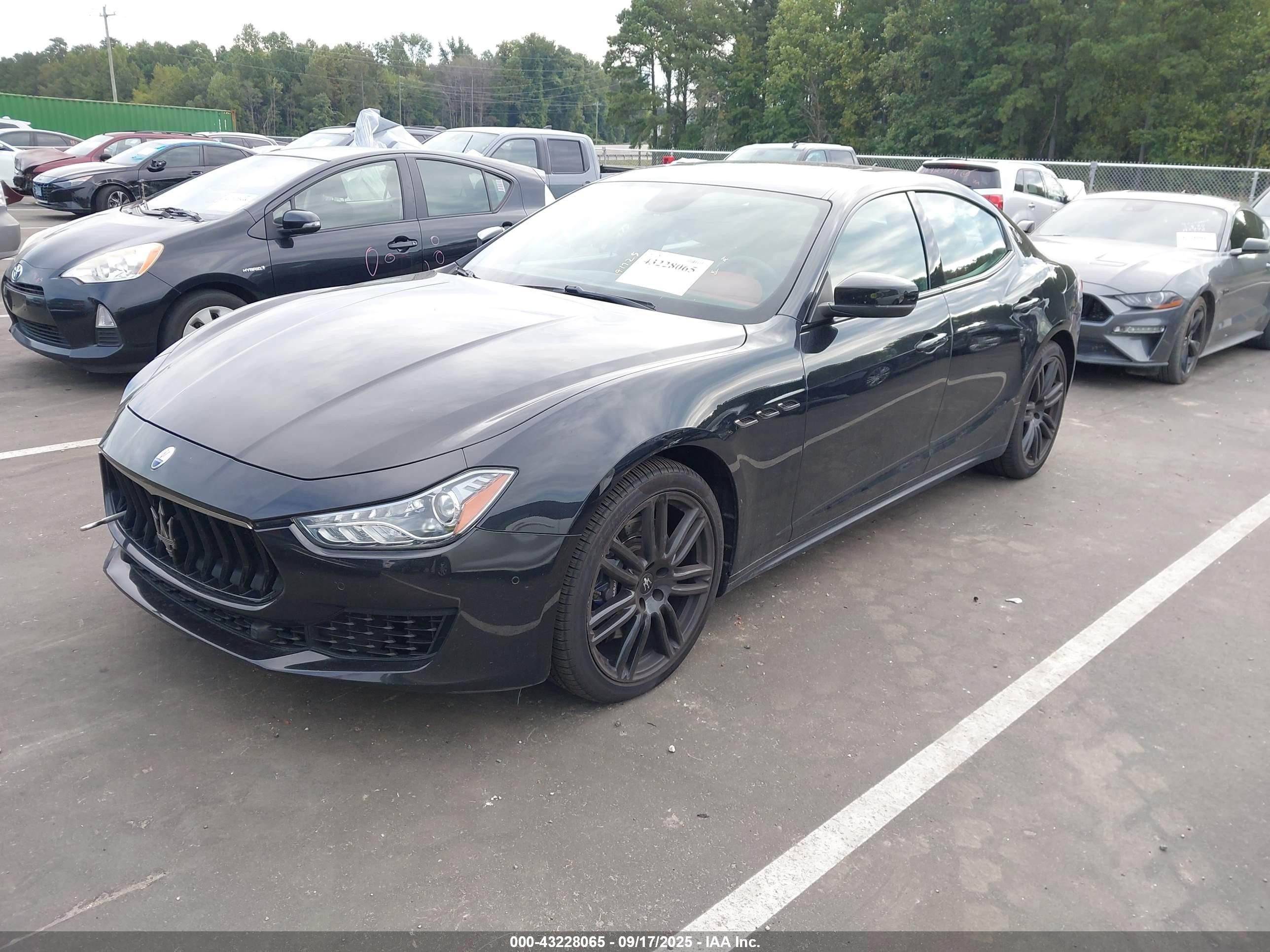2019 Maserati Ghibli S Black vin: ZAM57YSA3K1325062