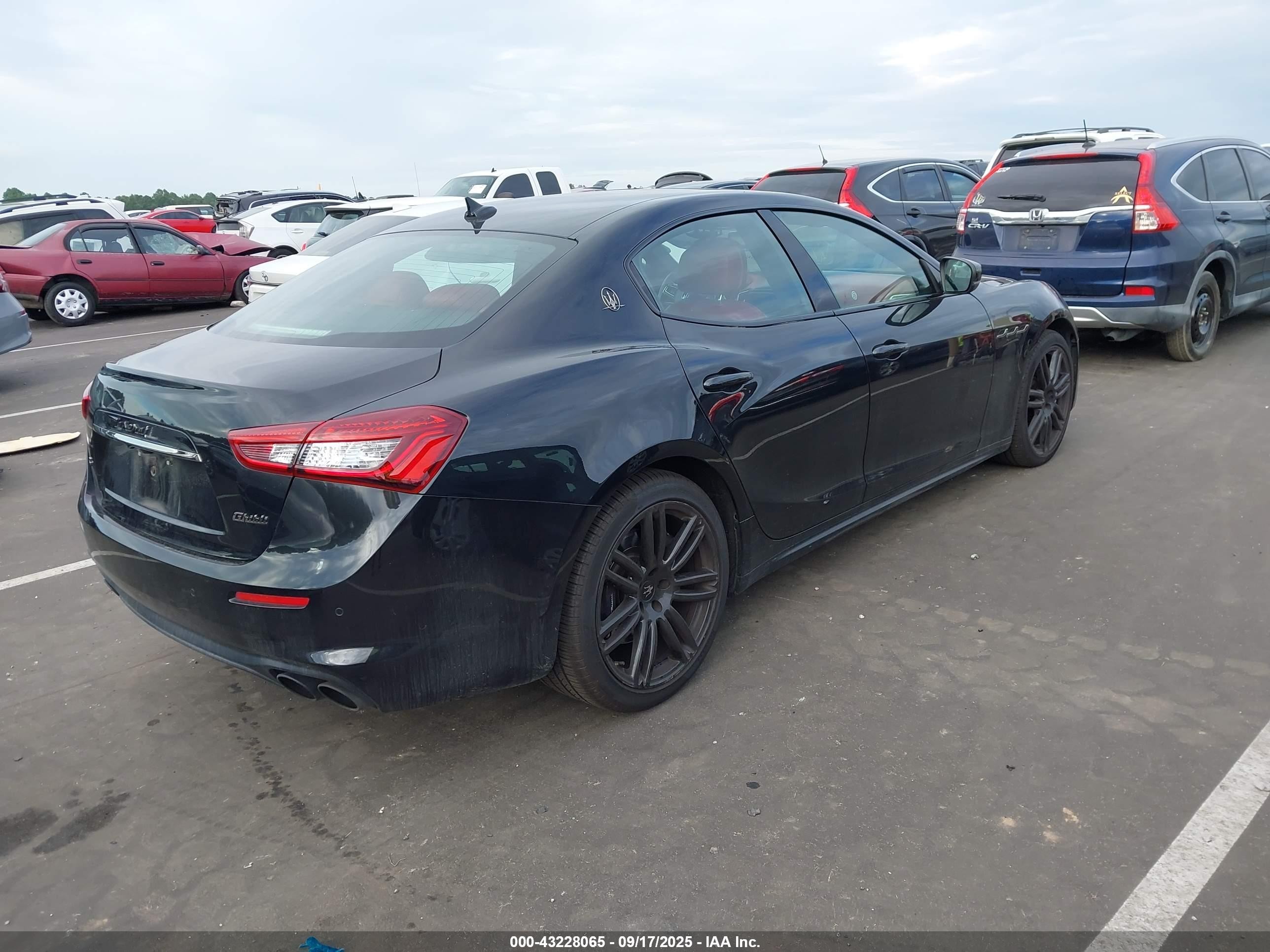 2019 Maserati Ghibli S Black vin: ZAM57YSA3K1325062
