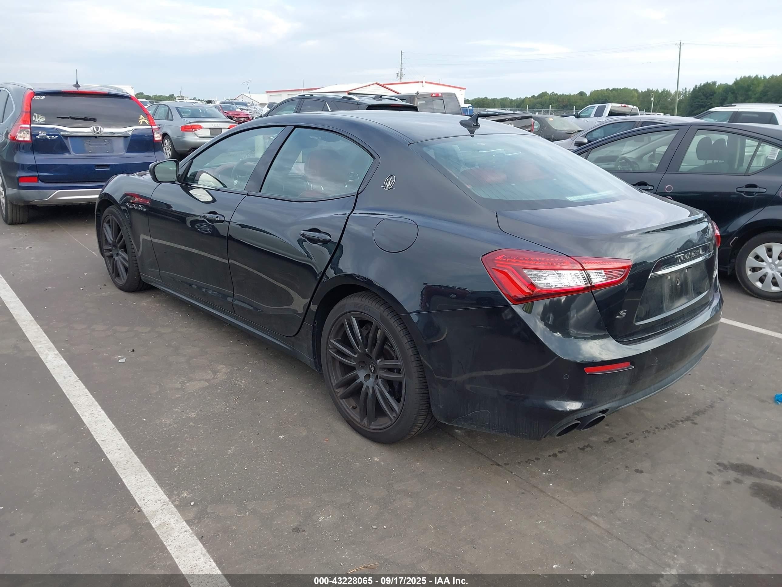 2019 Maserati Ghibli S Black vin: ZAM57YSA3K1325062