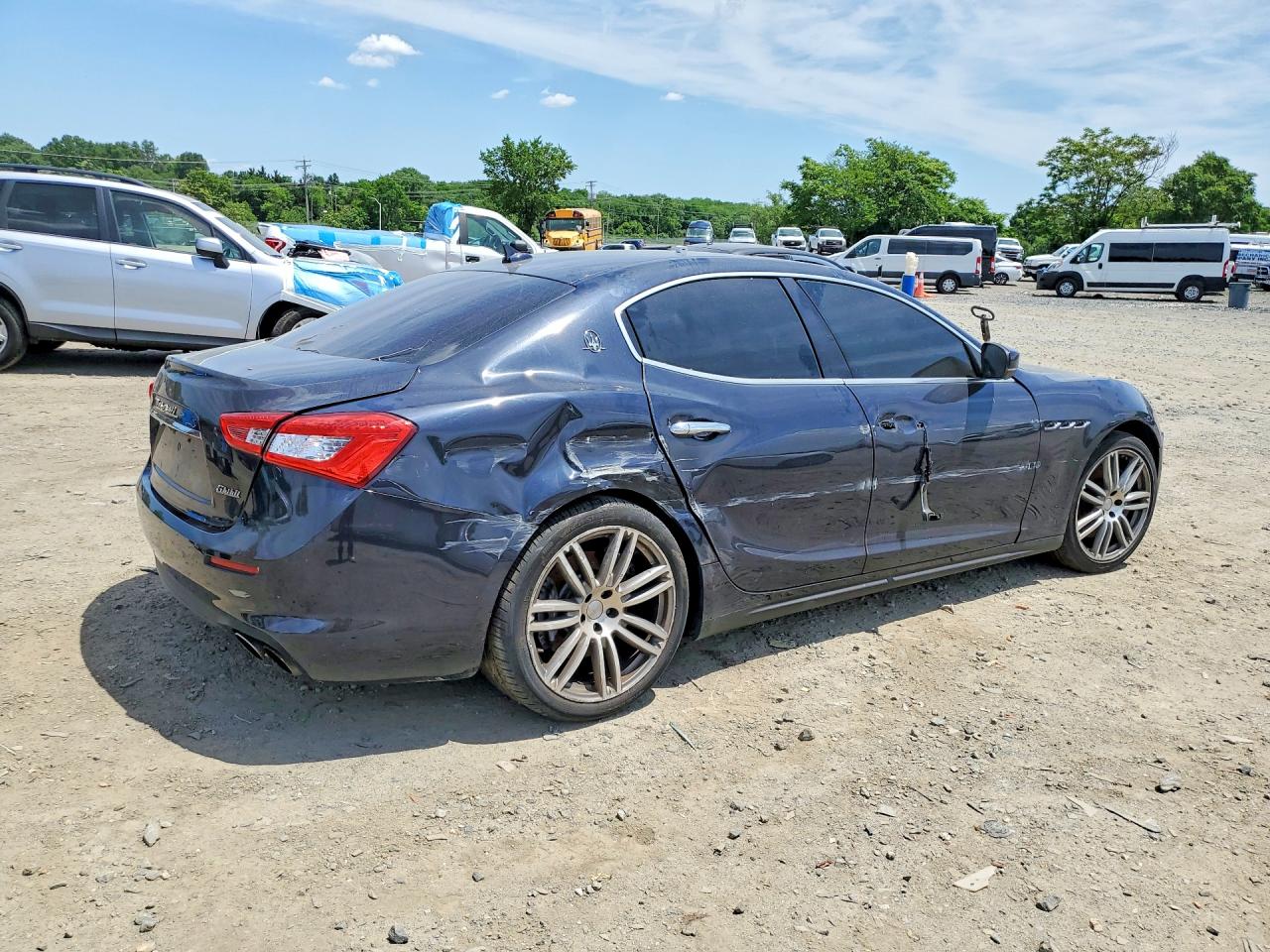 2019 Maserati Ghibli S Blue vin: ZAM57YSA6K1335777