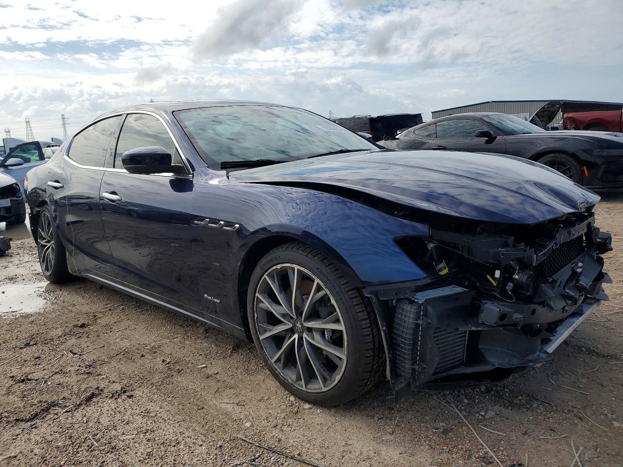 2019 Maserati Ghibli S Blue vin: ZAM57YSLXK1336397