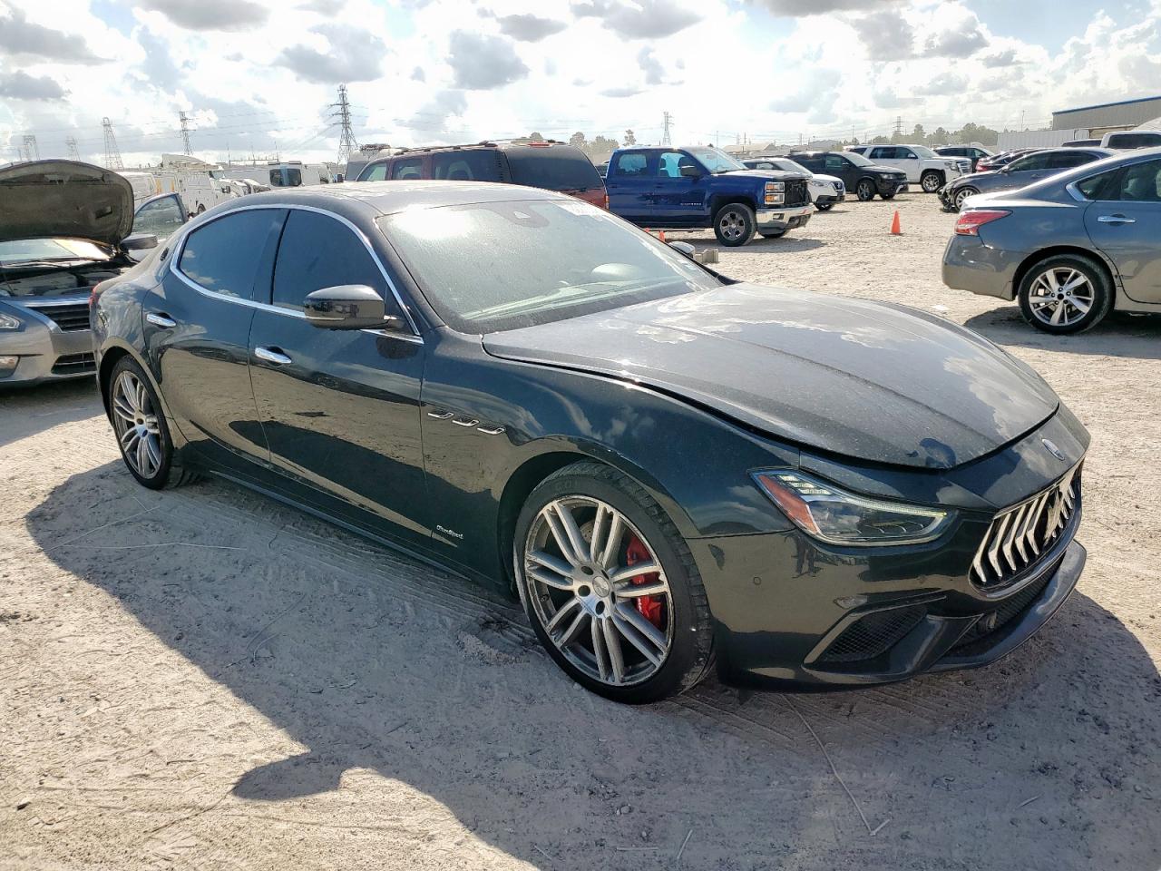 2018 Maserati Ghibli S Black vin: ZAM57YSS4J1260150