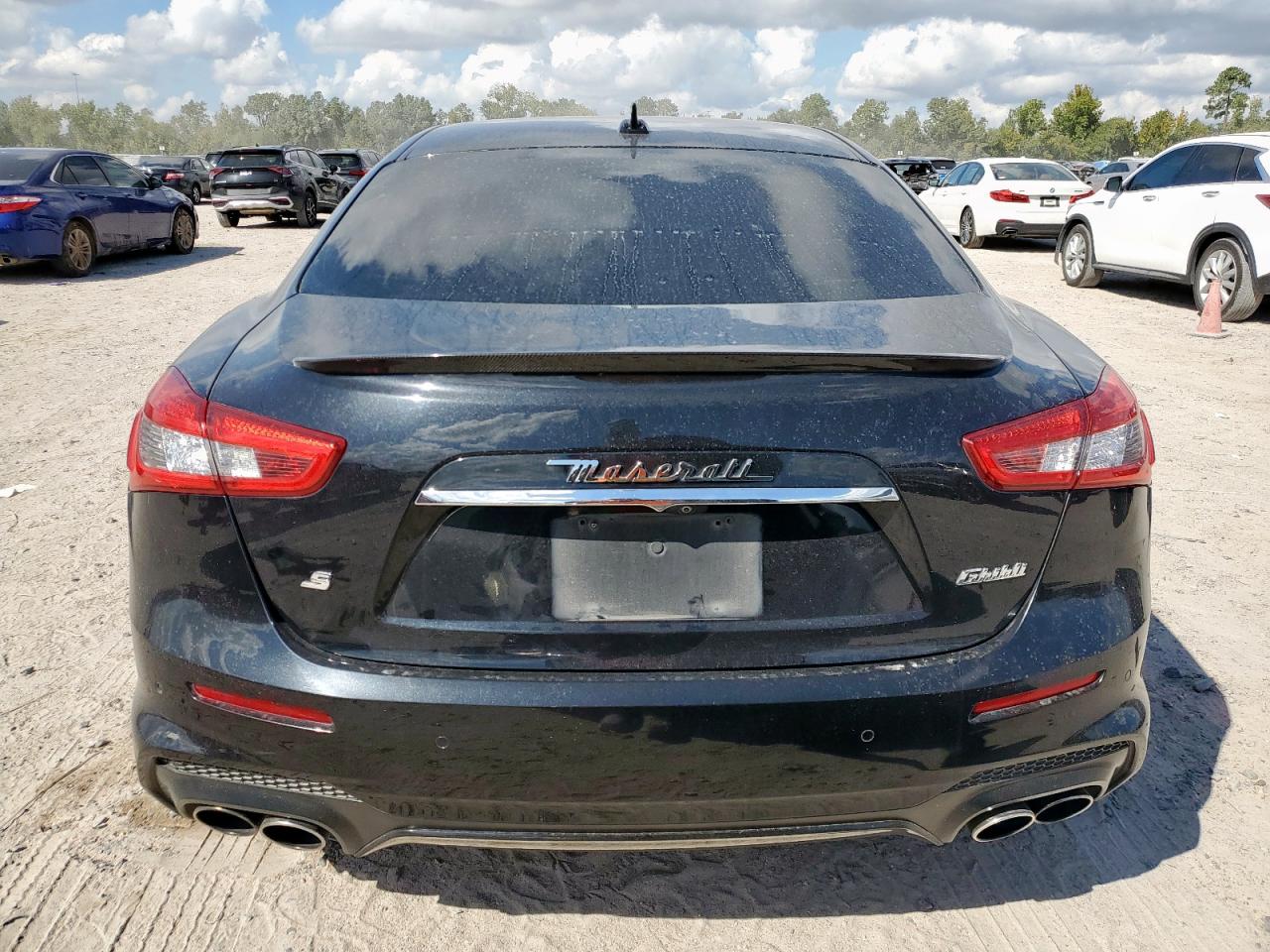 2018 Maserati Ghibli S Black vin: ZAM57YSS4J1260150
