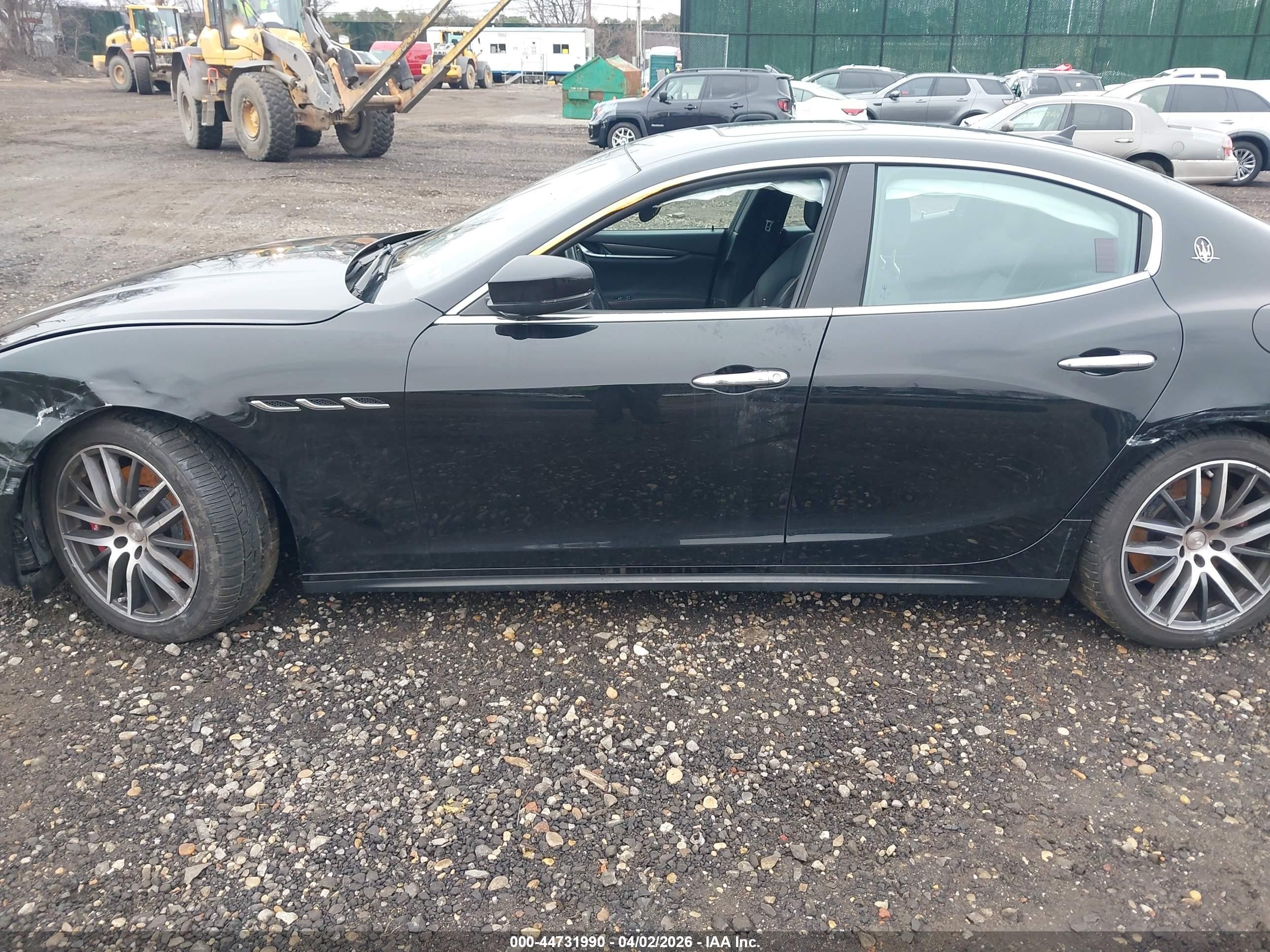 2019 Maserati Ghibli S Q4 Black vin: ZAM57YTA6K1319495