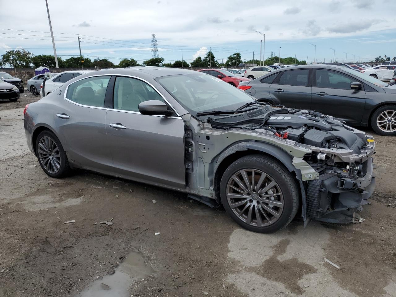2018 Maserati Ghibli S Gray vin: ZAM57YTL2J1286205