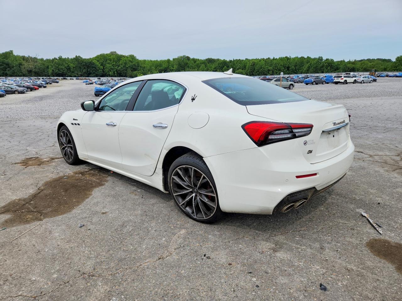 2024 Maserati Ghibli Modena White vin: ZAM57YTM6RX445230