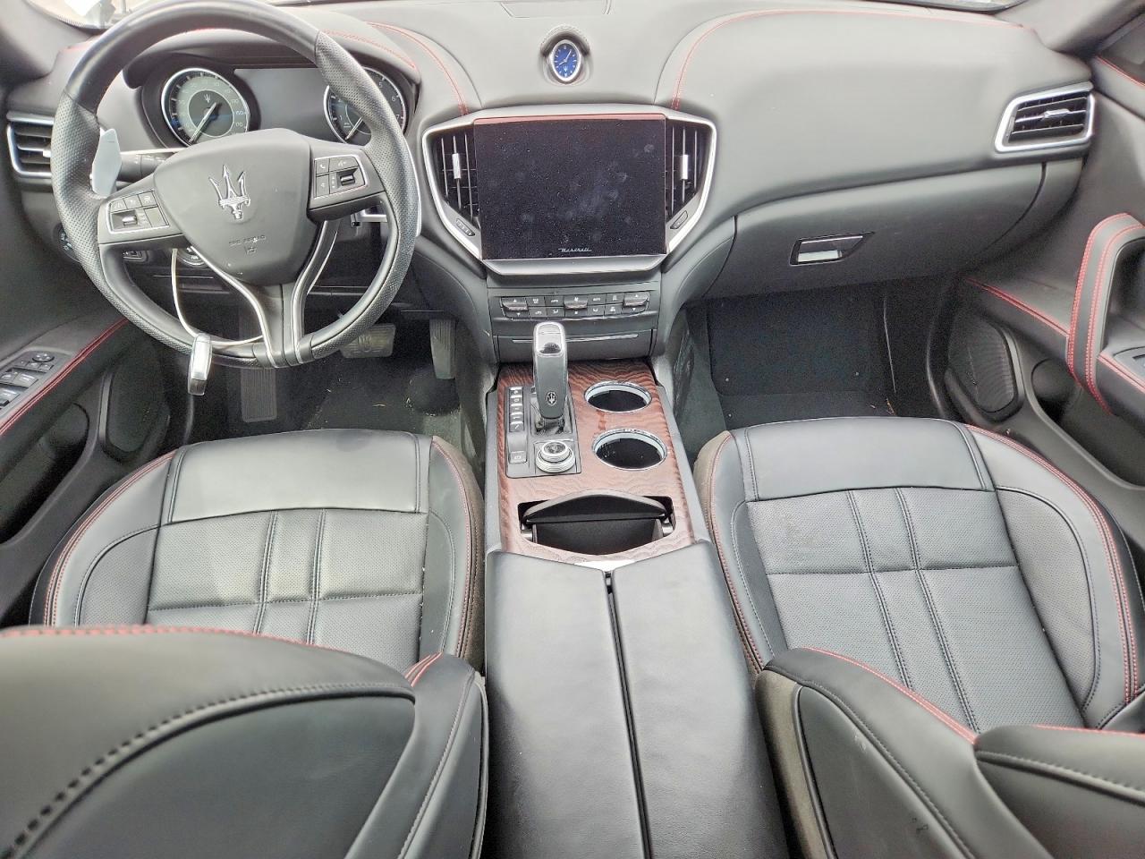 2024 Maserati Ghibli Modena White vin: ZAM57YTM6RX445230