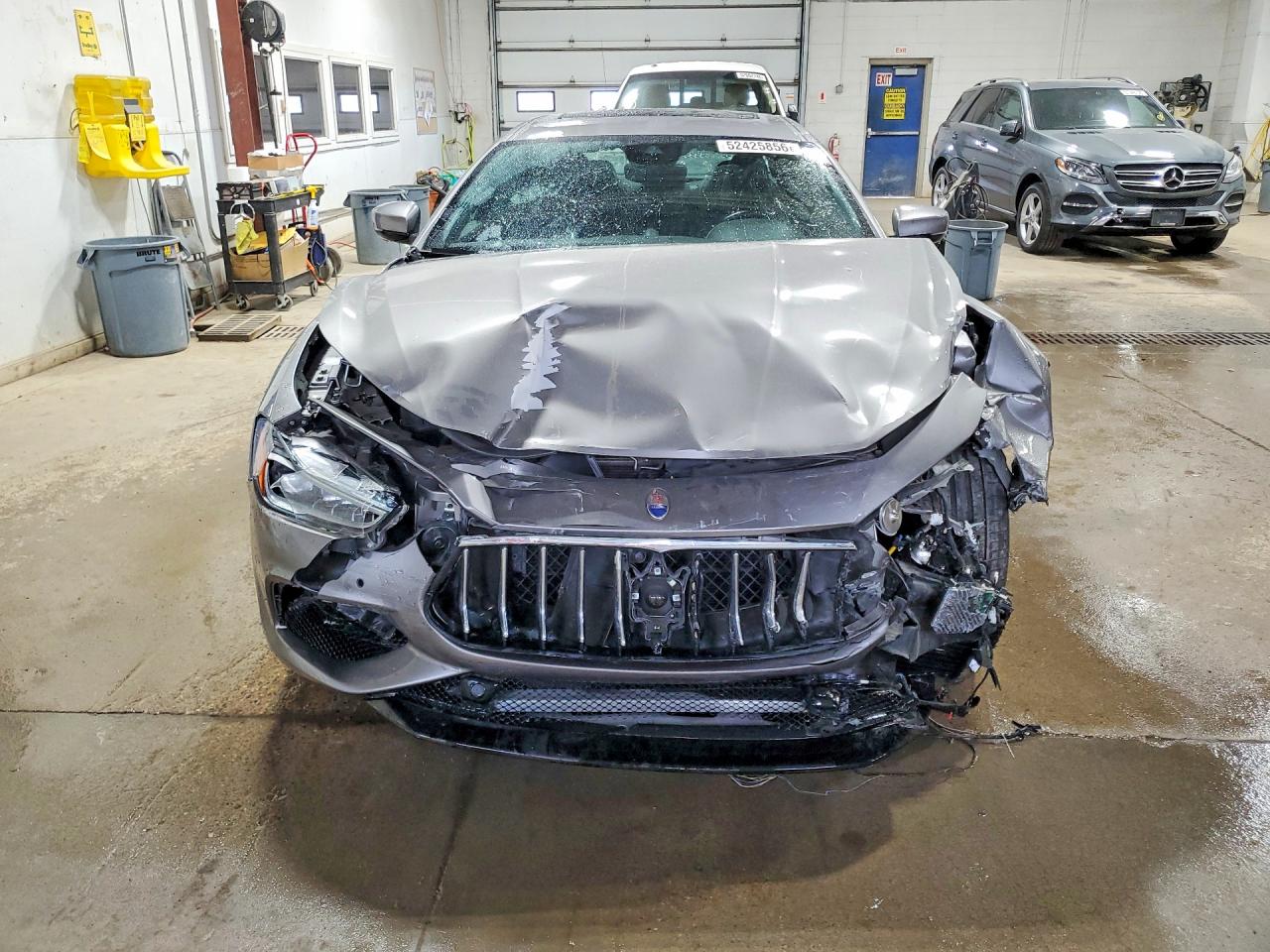 2018 Maserati Ghibli S Gray vin: ZAM57YTS9J1286225