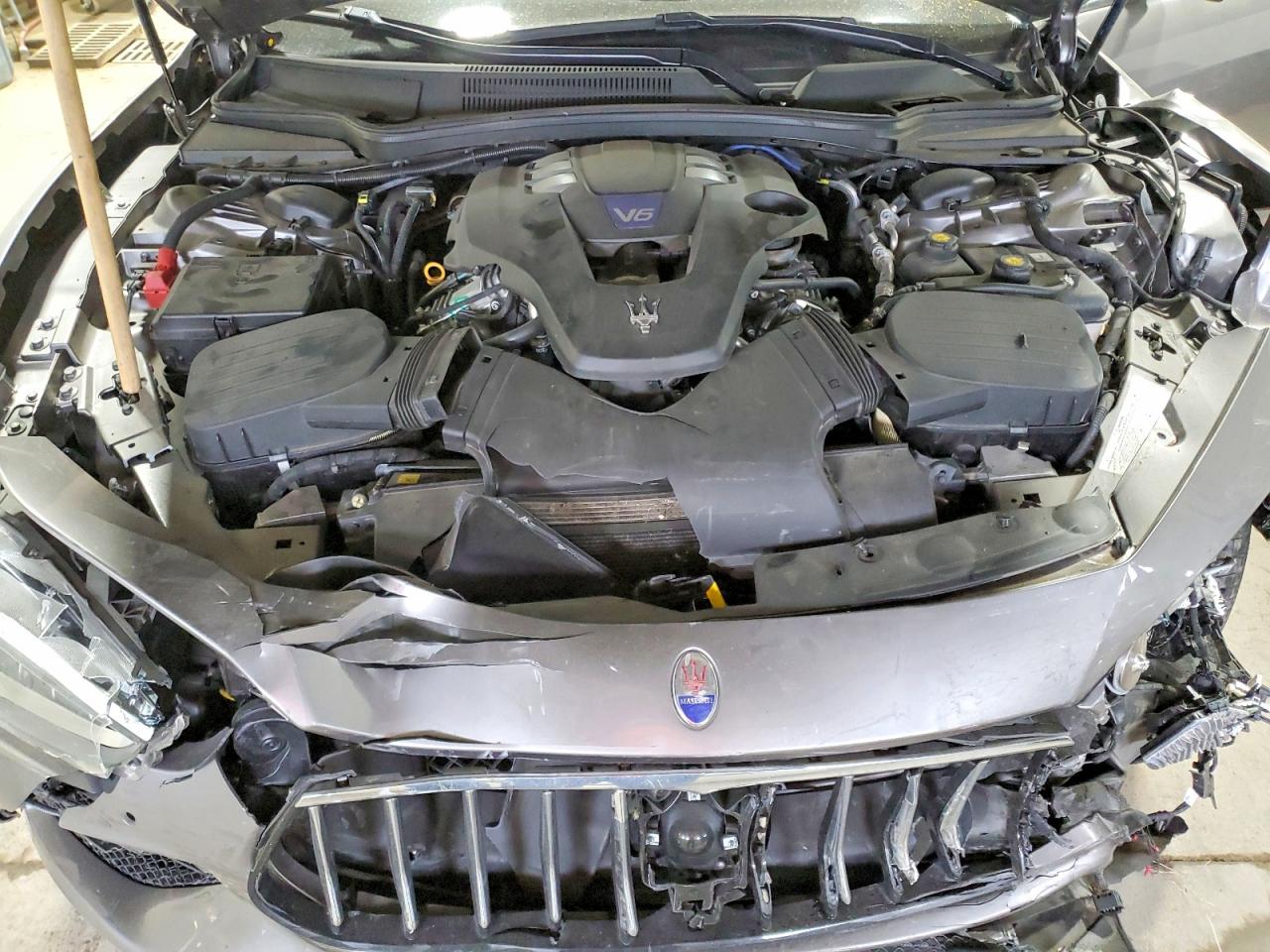 2018 Maserati Ghibli S Gray vin: ZAM57YTS9J1286225