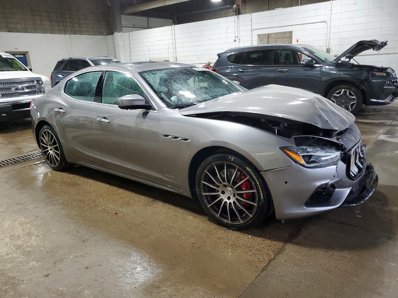 2018 Maserati Ghibli S Gray vin: ZAM57YTS9J1286225