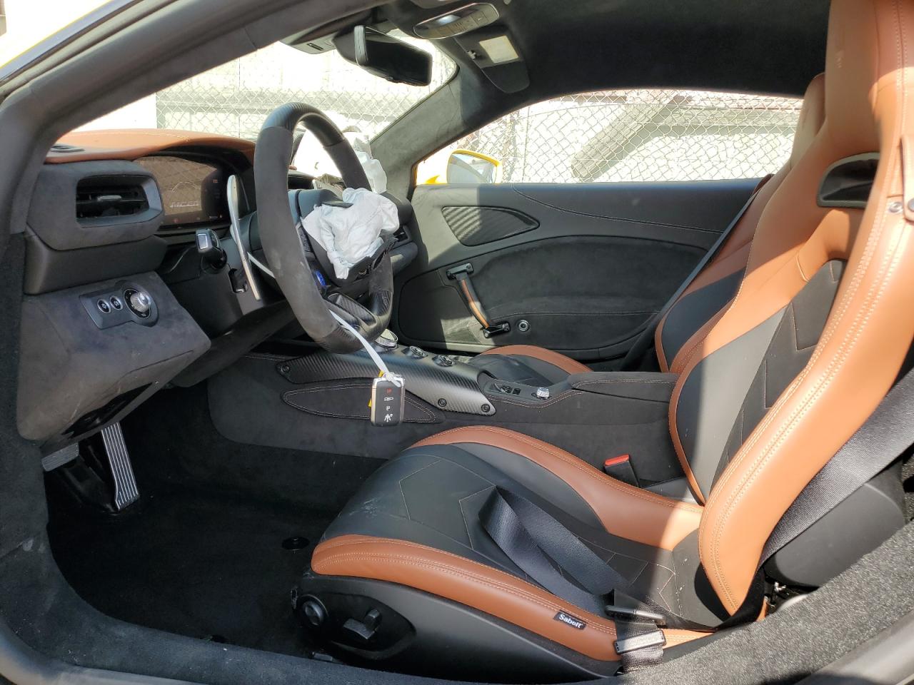 2023 Maserati Mc20  Yellow vin: ZAMBMRAB9P0436014