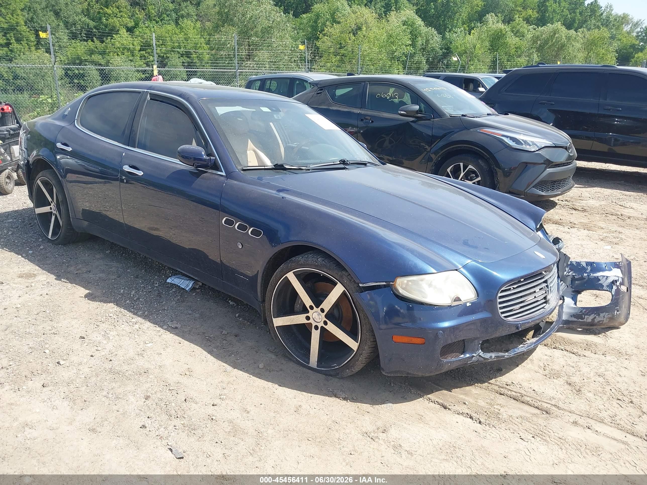 2007 Maserati Quattroporte Base Duoselect/executive Duoselect/sport Gt Duoselect Blue vin: ZAMCE39A370027114