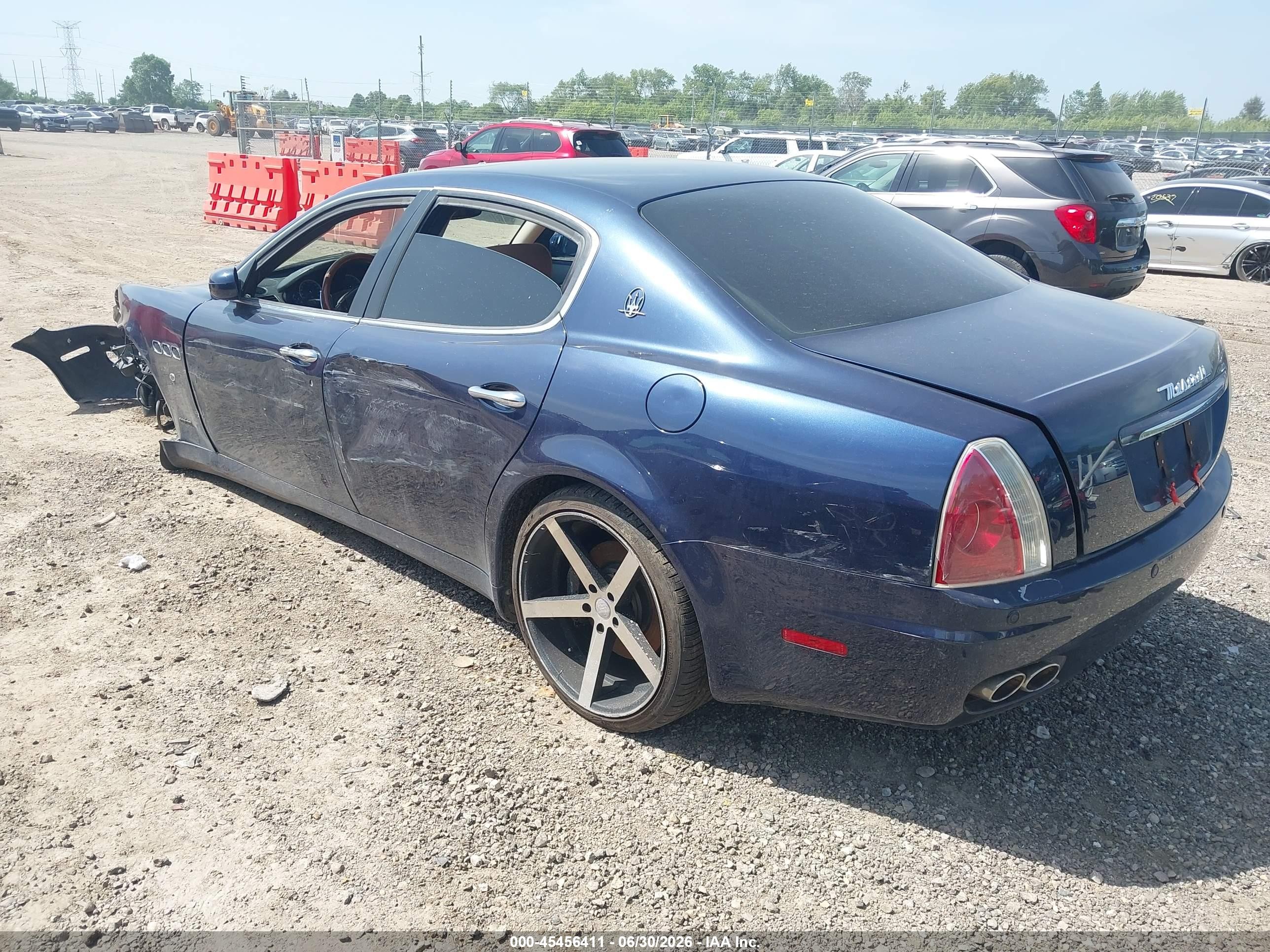 2007 Maserati Quattroporte Base Duoselect/executive Duoselect/sport Gt Duoselect Blue vin: ZAMCE39A370027114