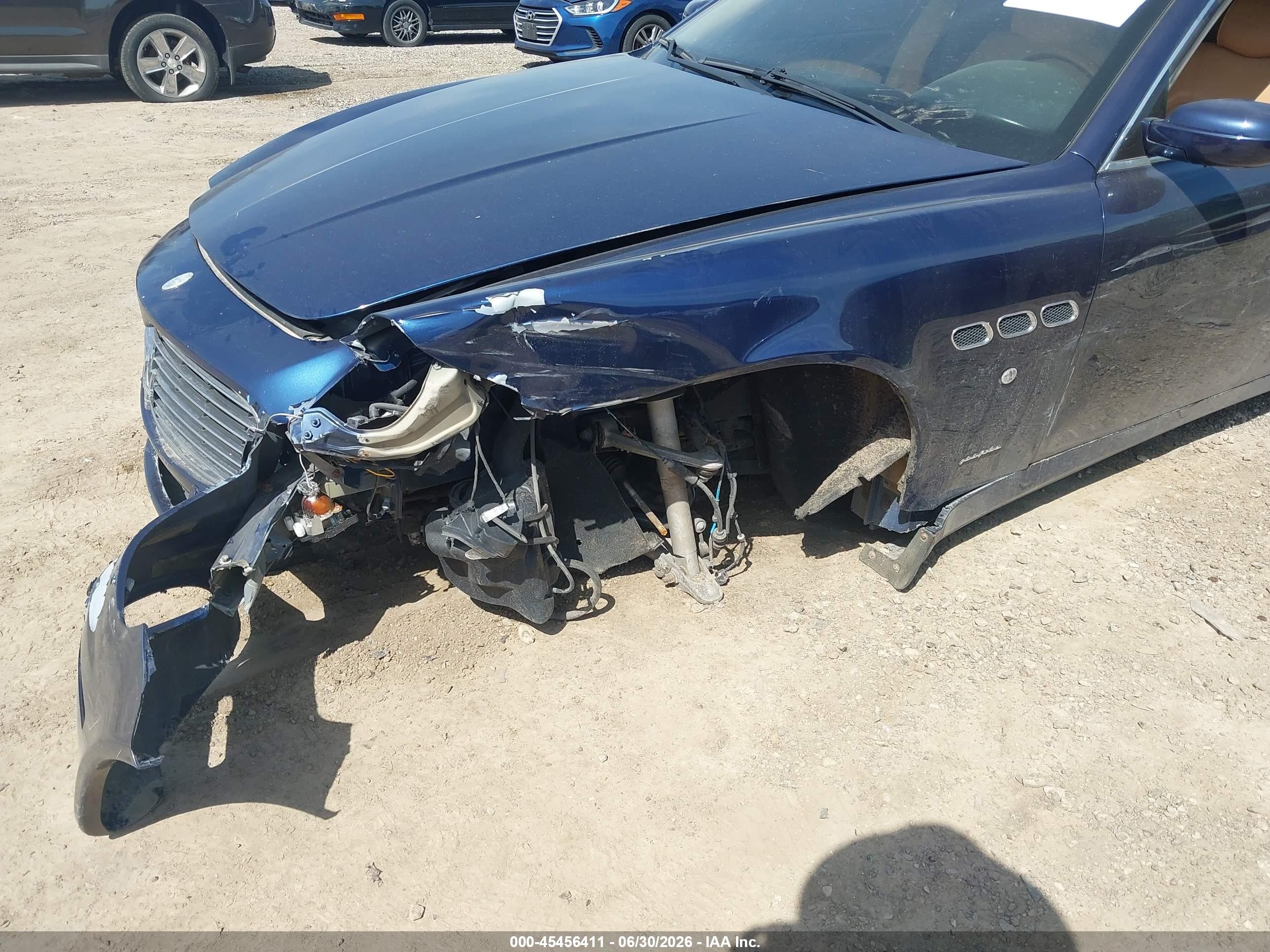 2007 Maserati Quattroporte Base Duoselect/executive Duoselect/sport Gt Duoselect Blue vin: ZAMCE39A370027114