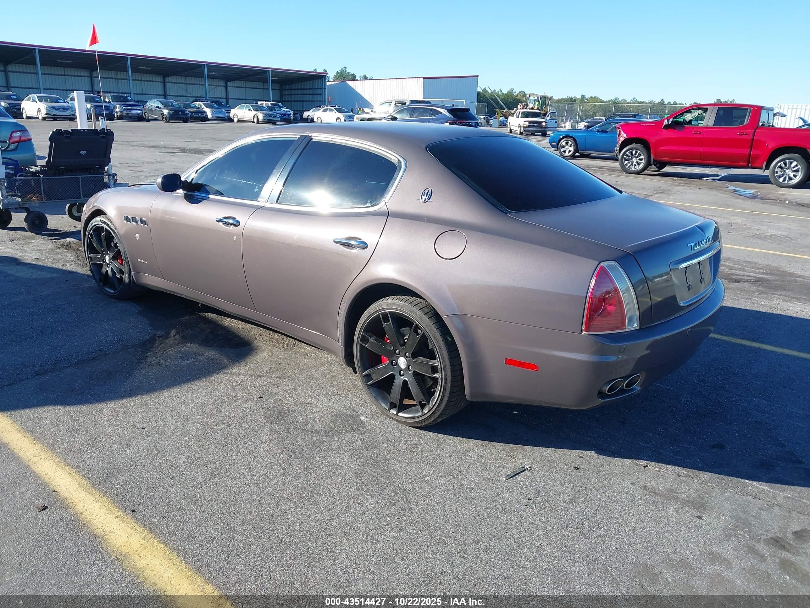 2007 Maserati Quattroporte Base Automatic/executive Gt Automatic/sport Gt Automatic Серый vin: ZAMFE39A370031662