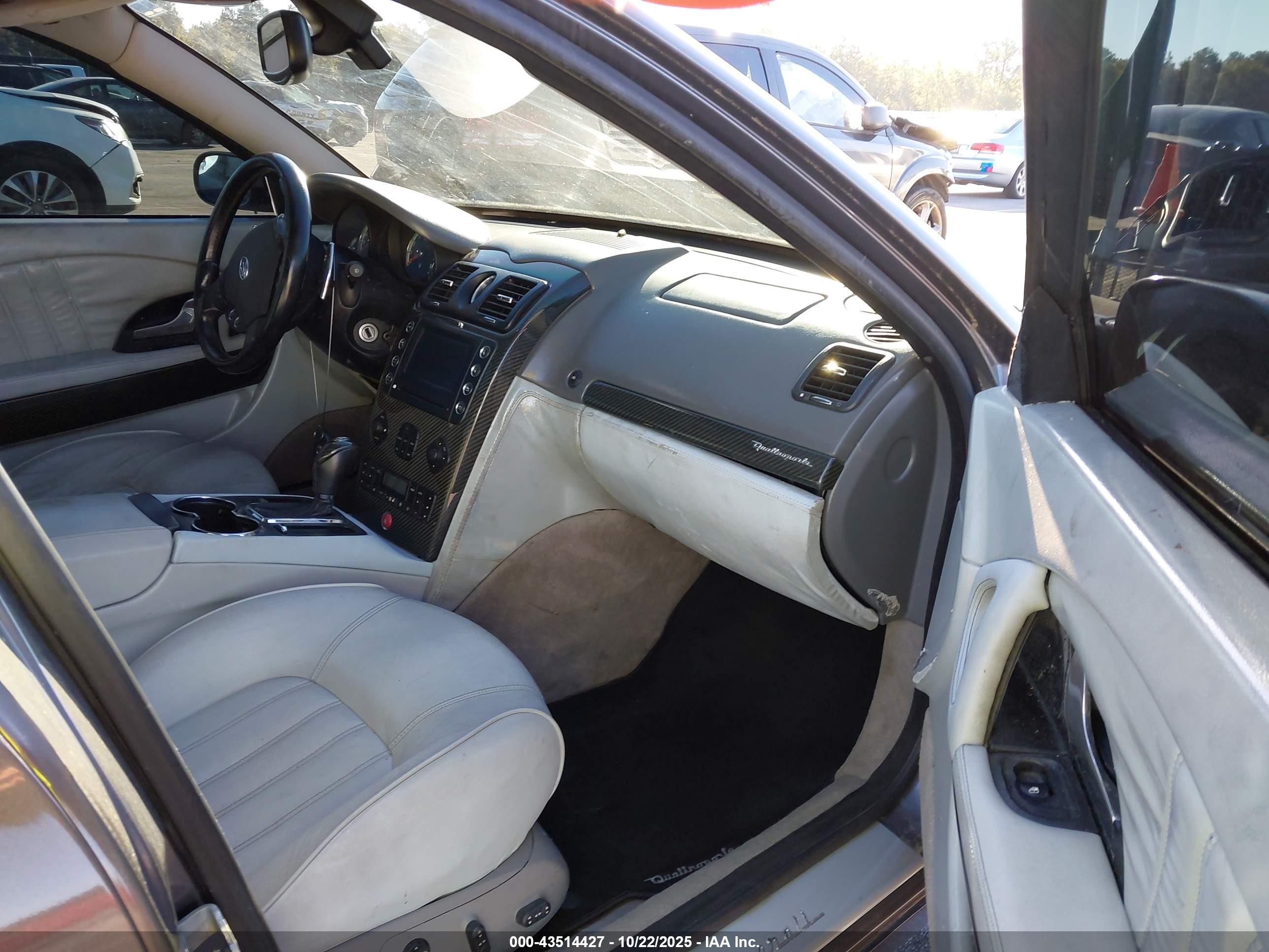 2007 Maserati Quattroporte Base Automatic/executive Gt Automatic/sport Gt Automatic Серый vin: ZAMFE39A370031662