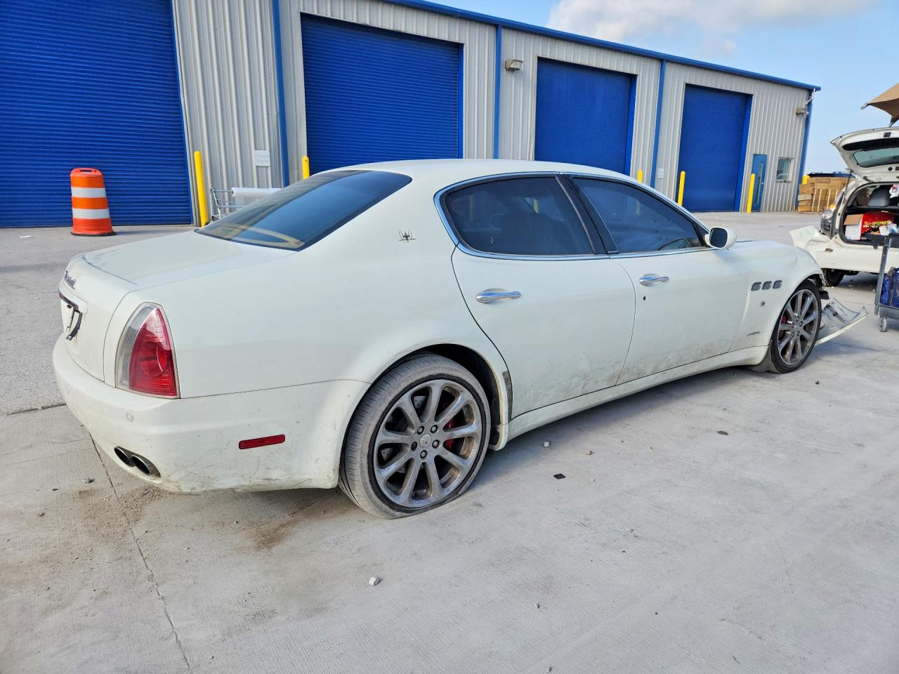 2007 Maserati Quattroporte M139 White vin: ZAMFE39A770030479