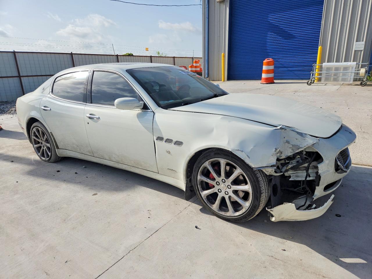 2007 Maserati Quattroporte M139 White vin: ZAMFE39A770030479