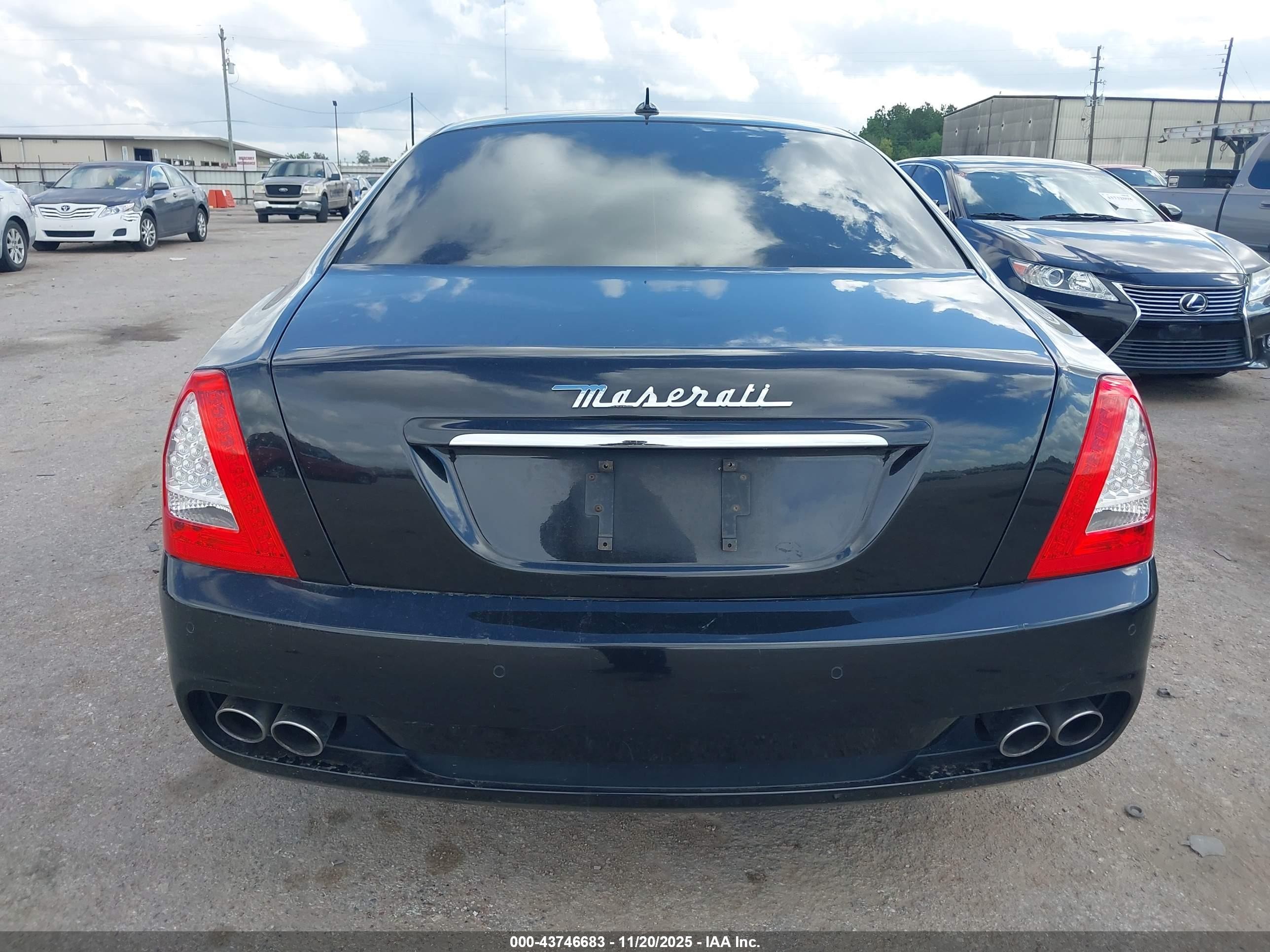 2009 Maserati Quattroporte   Черный vin: ZAMFK39A290044656