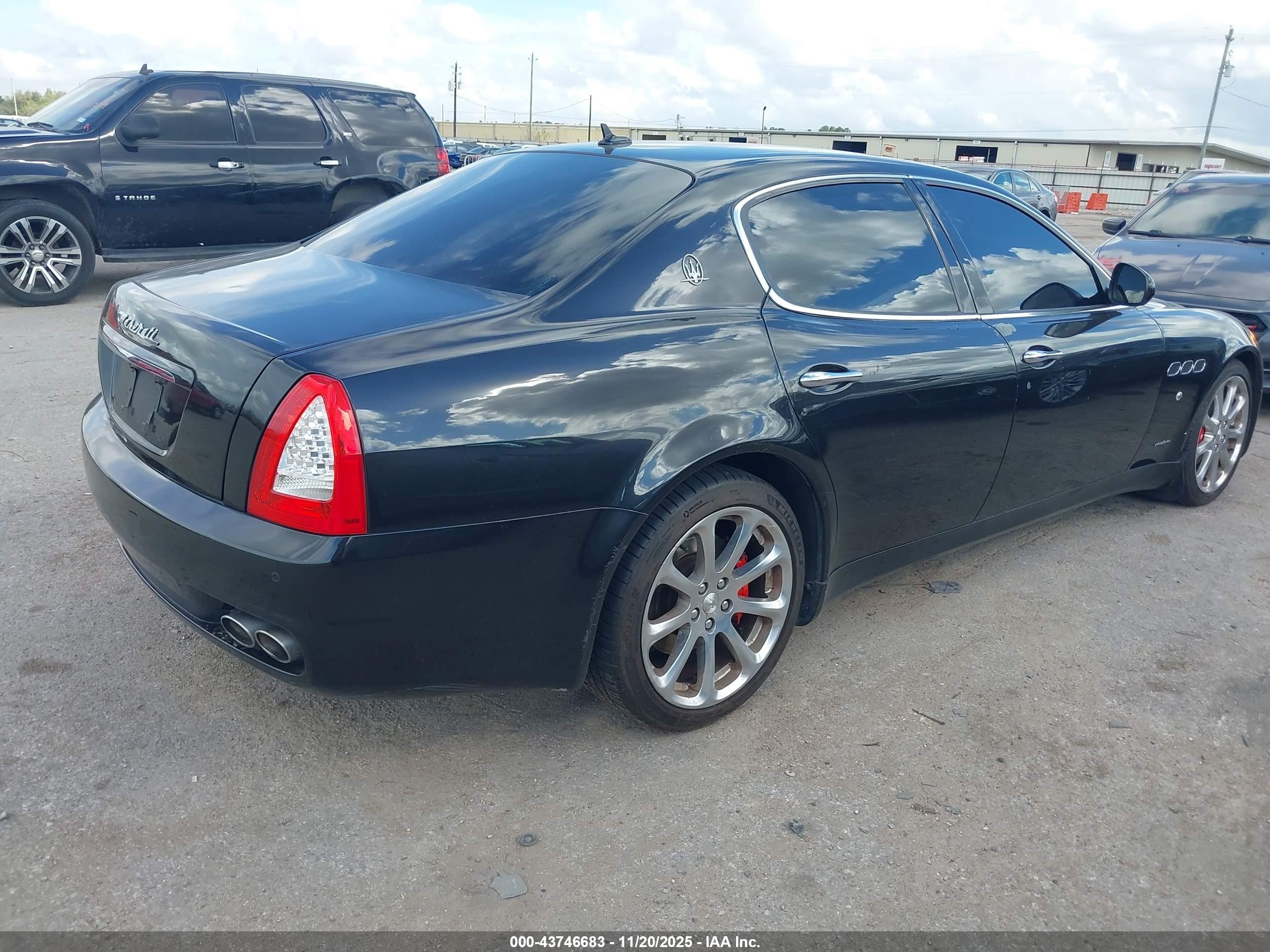 2009 Maserati Quattroporte   Черный vin: ZAMFK39A290044656