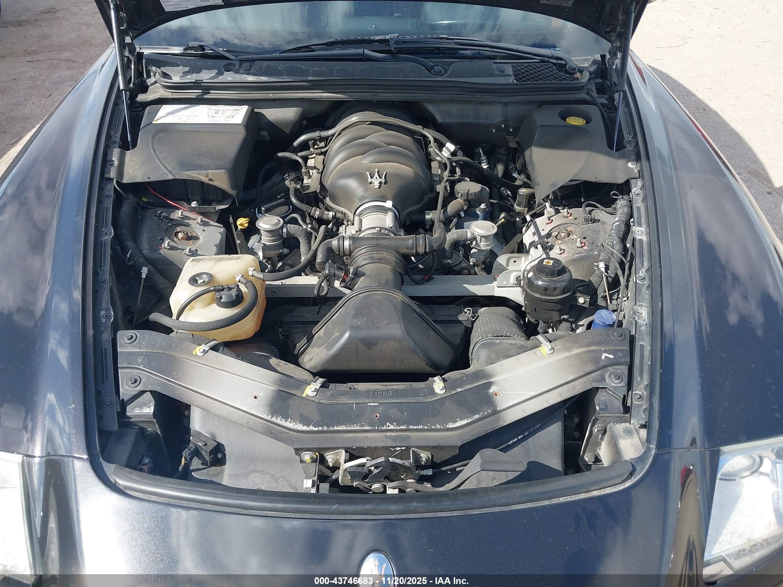 2009 Maserati Quattroporte   Черный vin: ZAMFK39A290044656