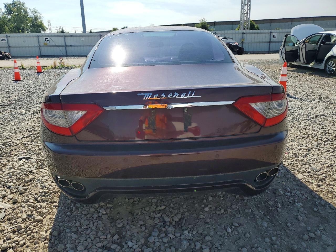 2008 Maserati Granturismo Maroon vin: ZAMGJ45A480036379