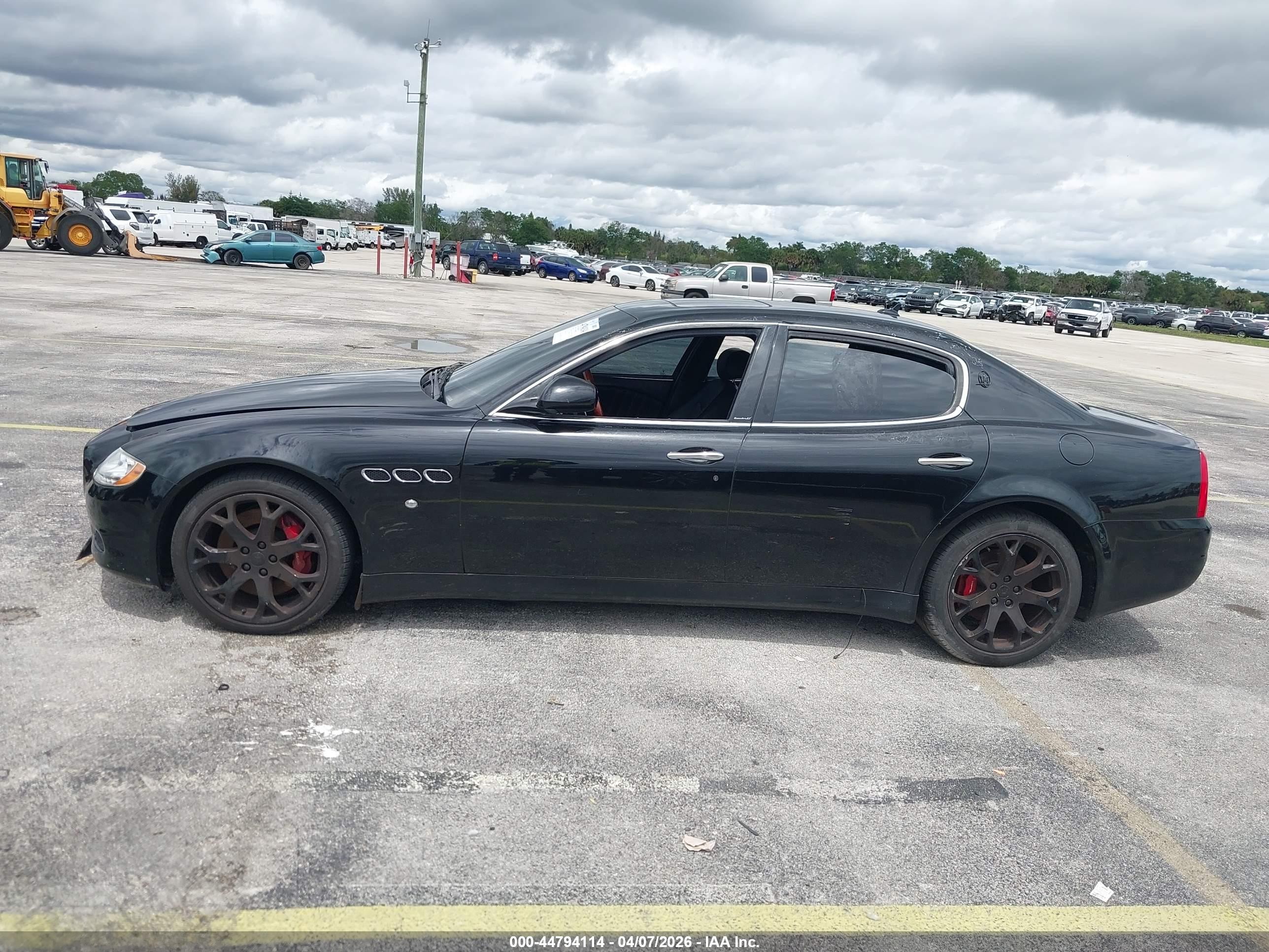 2009 Maserati Quattroporte S Black vin: ZAMJK39A190045727