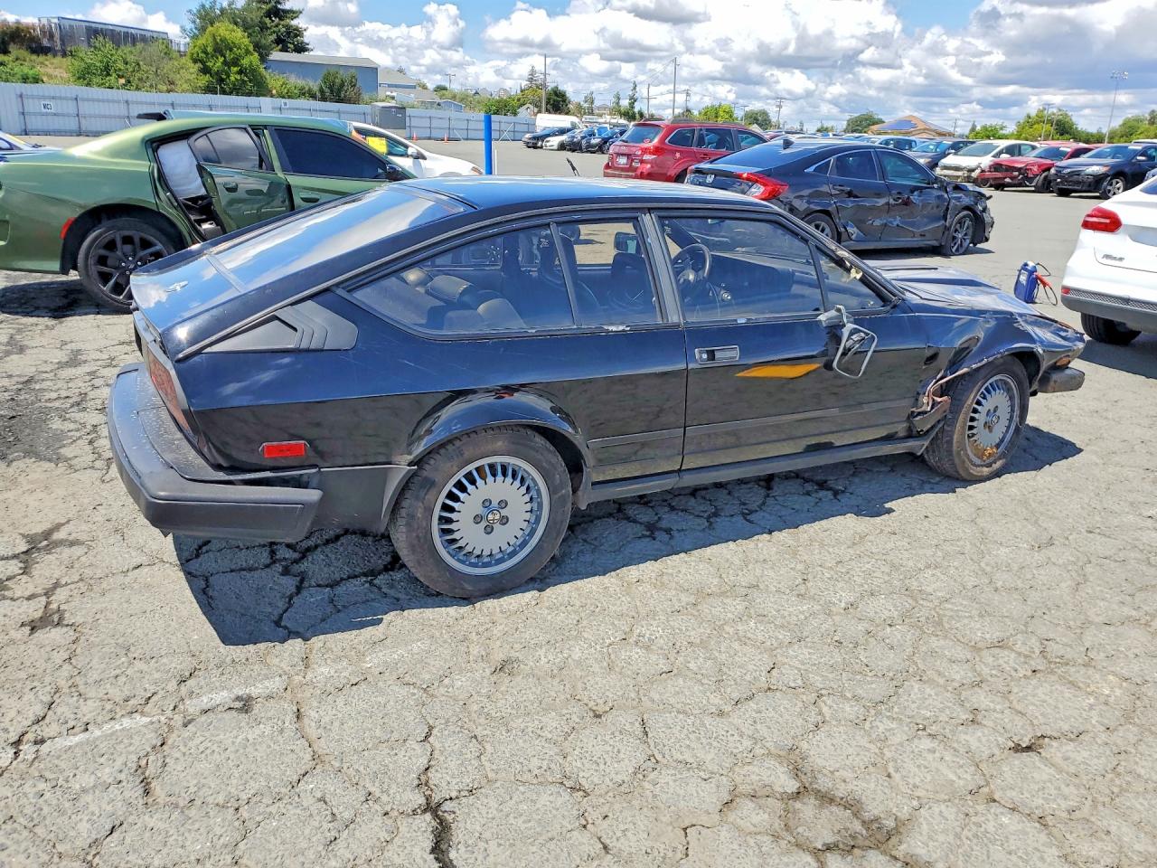 1986 Alfa Romeo Gt V6 2.5 Black vin: ZARAA6696G1008060