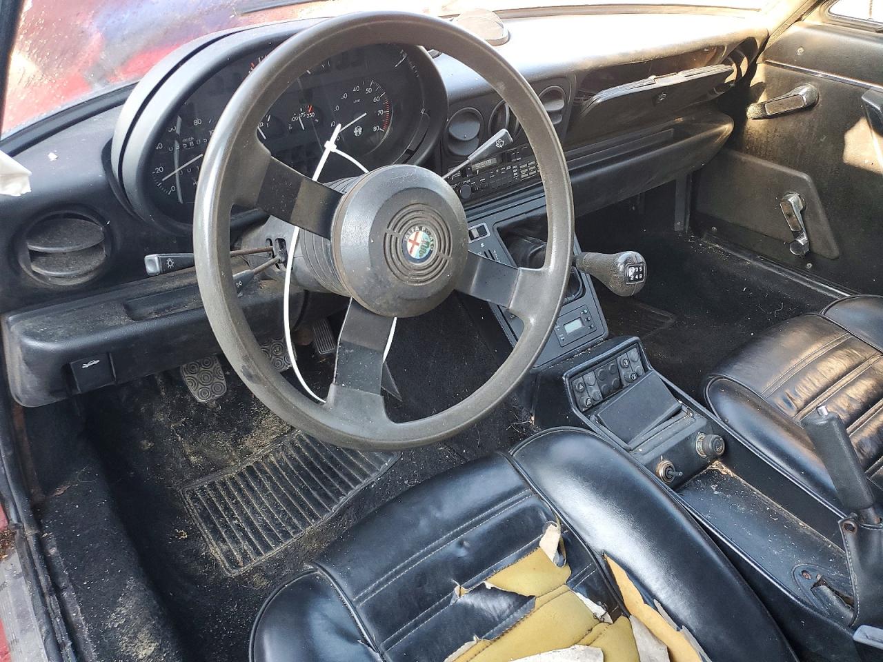 1986 Alfa Romeo Veloce 2000 Spider Red vin: ZARBA5414G1043255