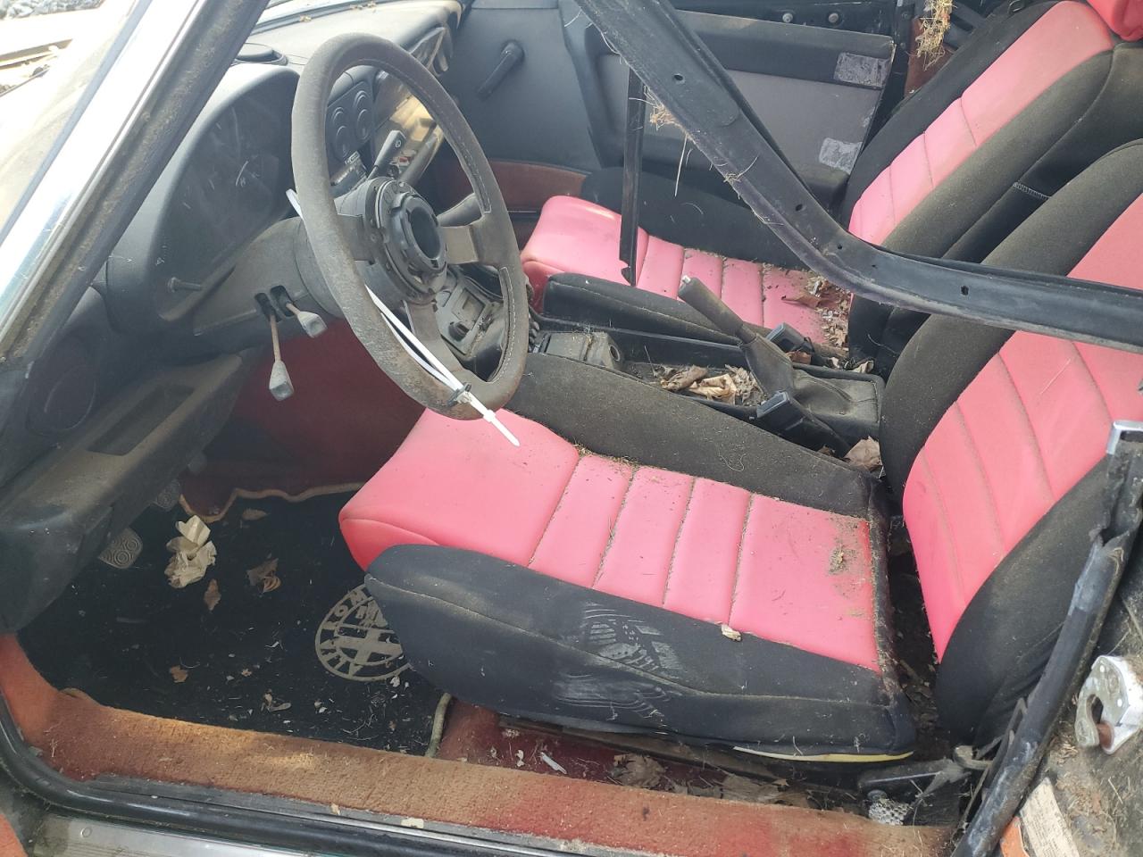 1987 Alfa Romeo Spider Quadrifoglio Black vin: ZARBA5562H1052788