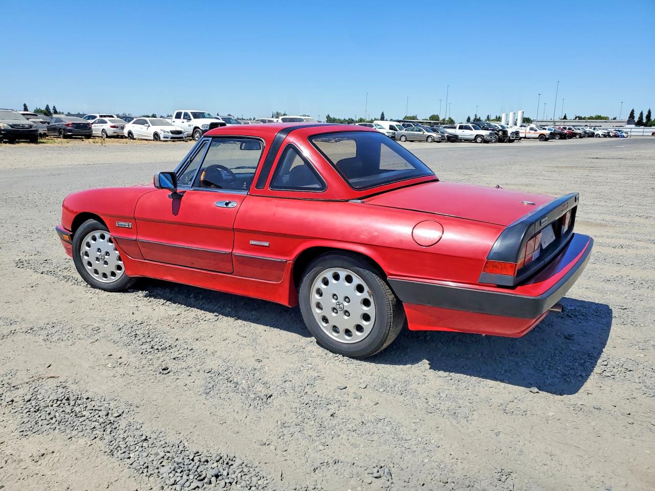 1987 Alfa Romeo Spider Quadrifoglio Красный vin: ZARBA5566H1053040