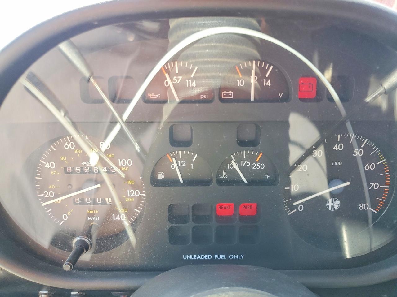1987 Alfa Romeo Spider Quadrifoglio Красный vin: ZARBA5566H1053040
