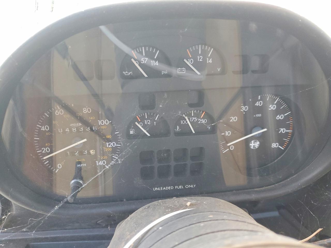 1987 Alfa Romeo Spider Graduate White vin: ZARBA5641H1045361