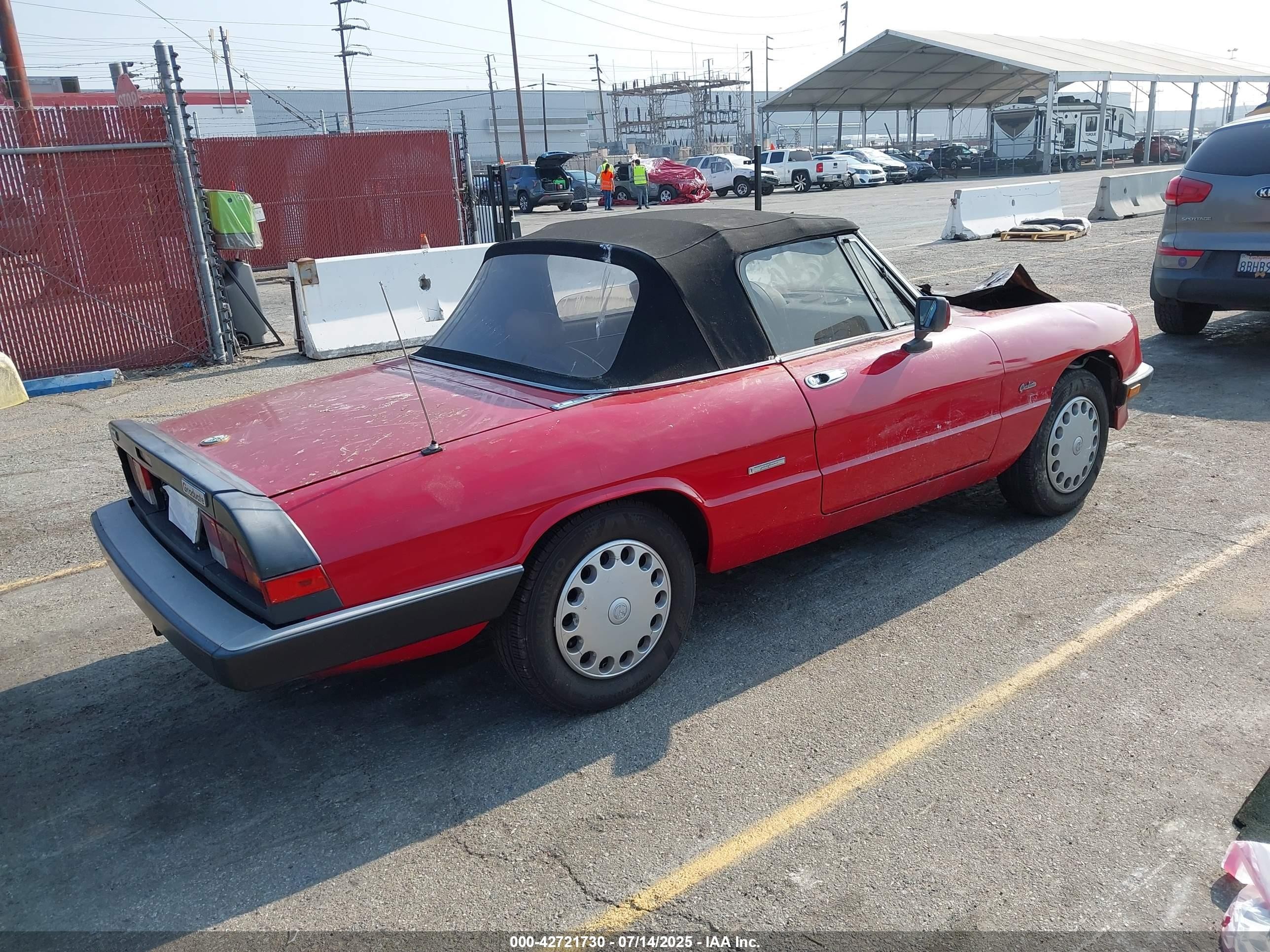 1989 Alfa Romeo Spider Graduate Красный vin: ZARBA5641K1063205