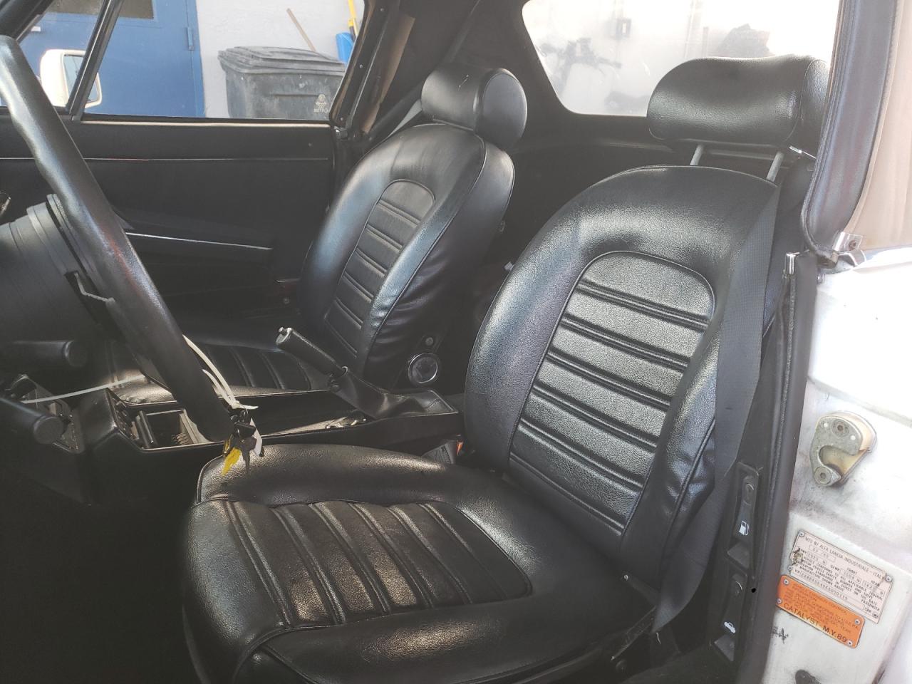 1989 Alfa Romeo Spider Graduate Бежевый vin: ZARBA5648K6000119