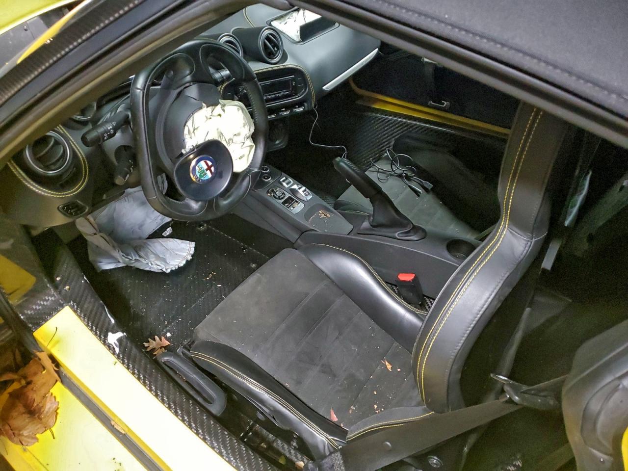 2015 Alfa Romeo 4c Spider Yellow vin: ZARBAAB49FM169436