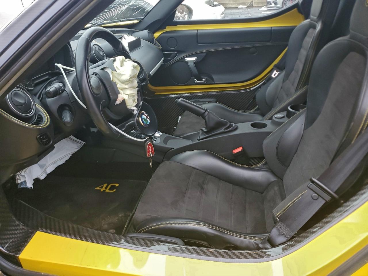 2015 Alfa Romeo 4c Spider Yellow vin: ZARBAAB49FM169436