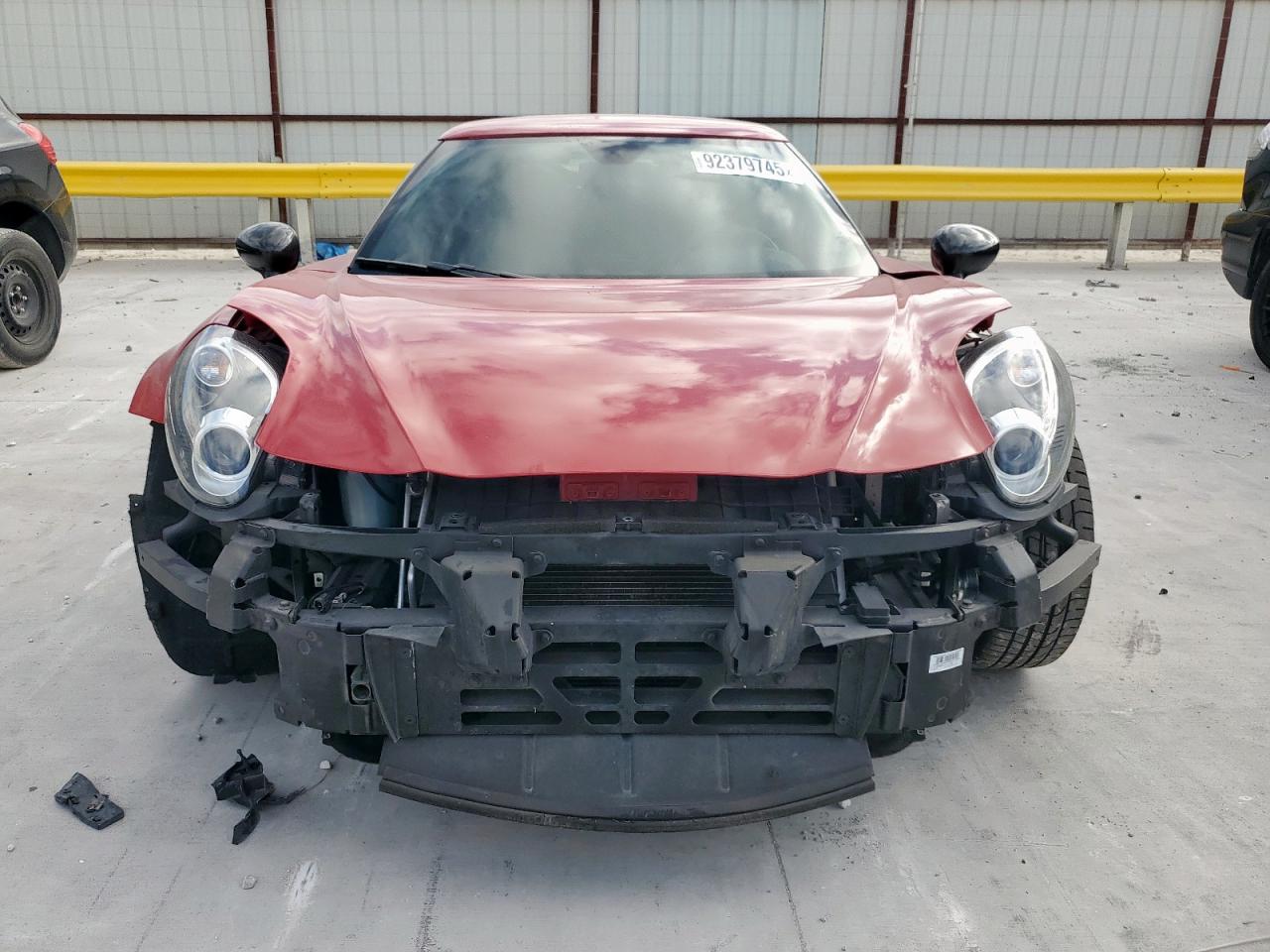2015 Alfa Romeo 4c Launch Edition Red vin: ZARBAAC41FM132492
