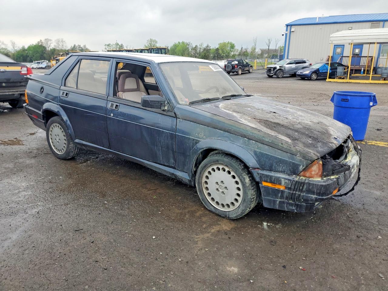 1987 Alfa Romeo Milano Platinum Синий vin: ZARDA1361H1025523