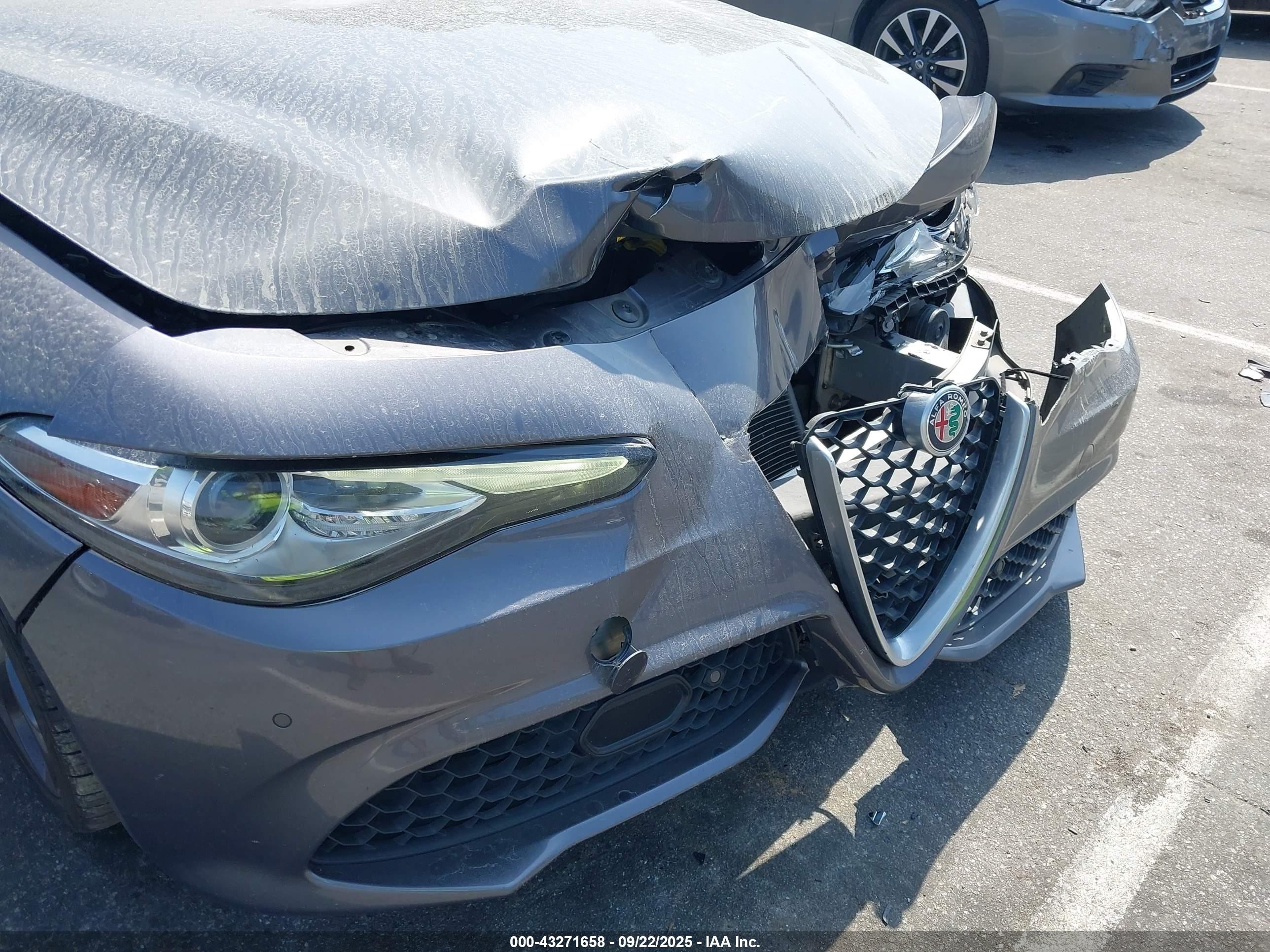 2017 Alfa Romeo Giulia Ti Rwd Gray vin: ZARFAECN2H7552362