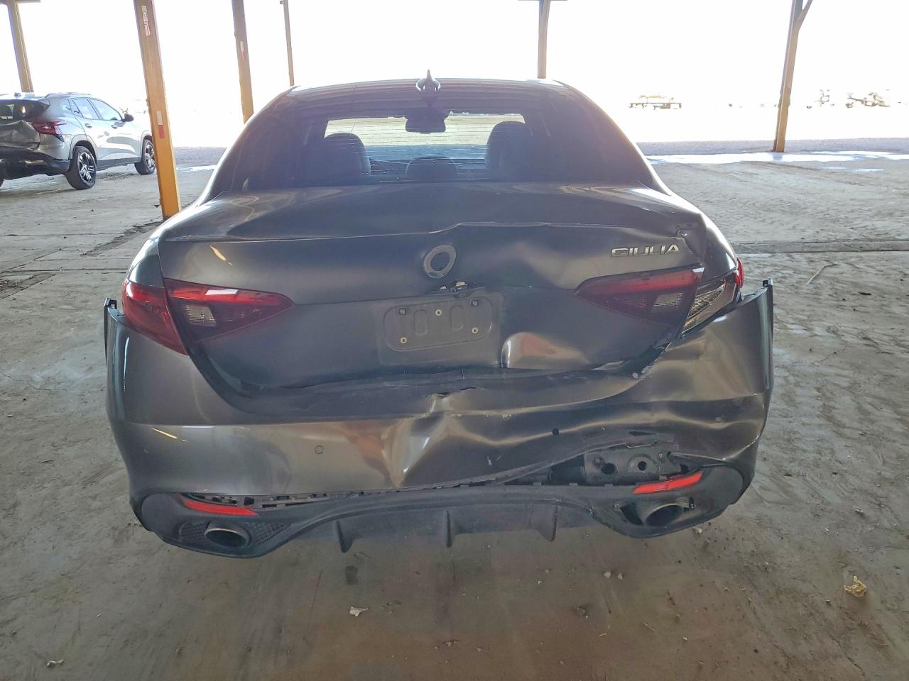 2018 Alfa Romeo Giulia Ti Gray vin: ZARFAECN2J7572570