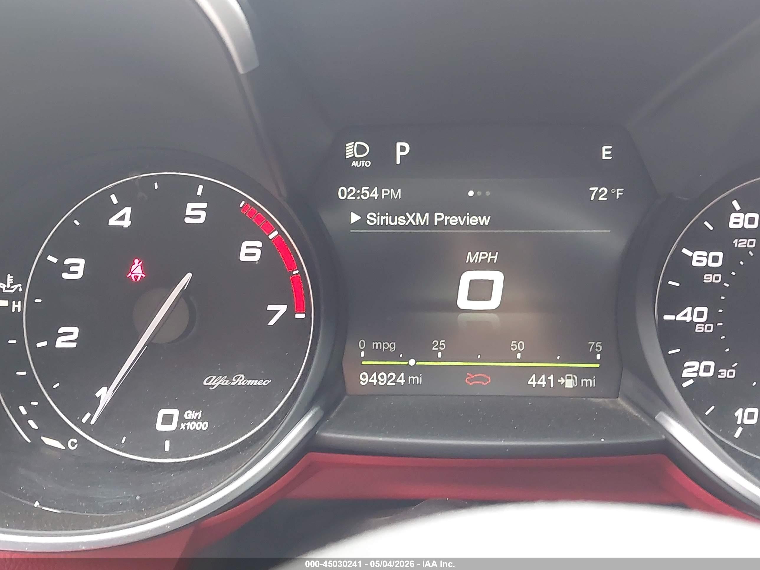 2018 Alfa Romeo Giulia Ti Sport White vin: ZARFAECNXJ7580223